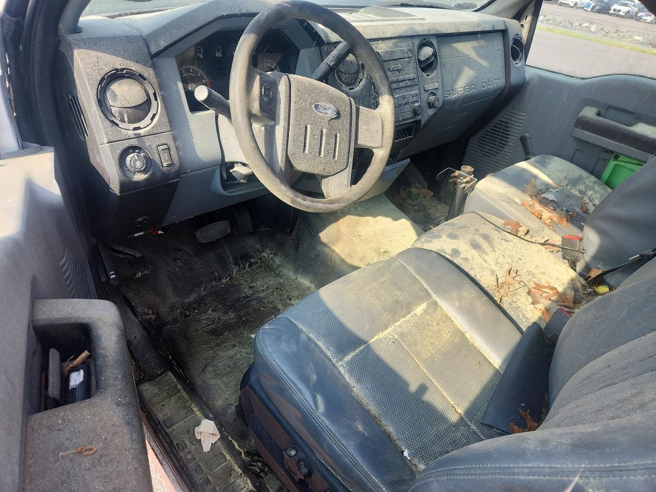 2015 Ford F350 Super Duty White vin: 1FTBF3A67FEC59270