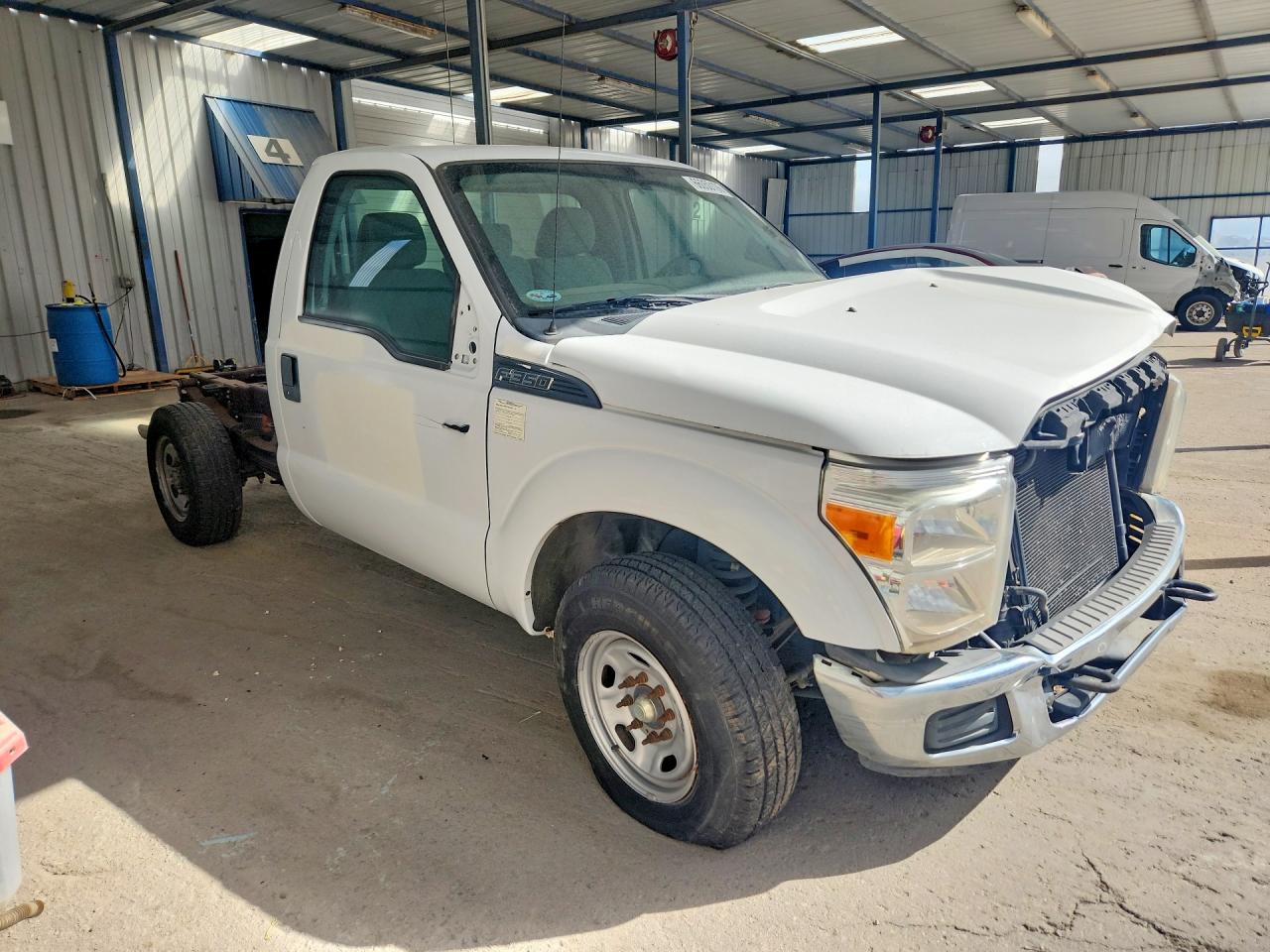 2015 Ford F-350 Super Duty White vin: 1FTBF3A68FEC26469