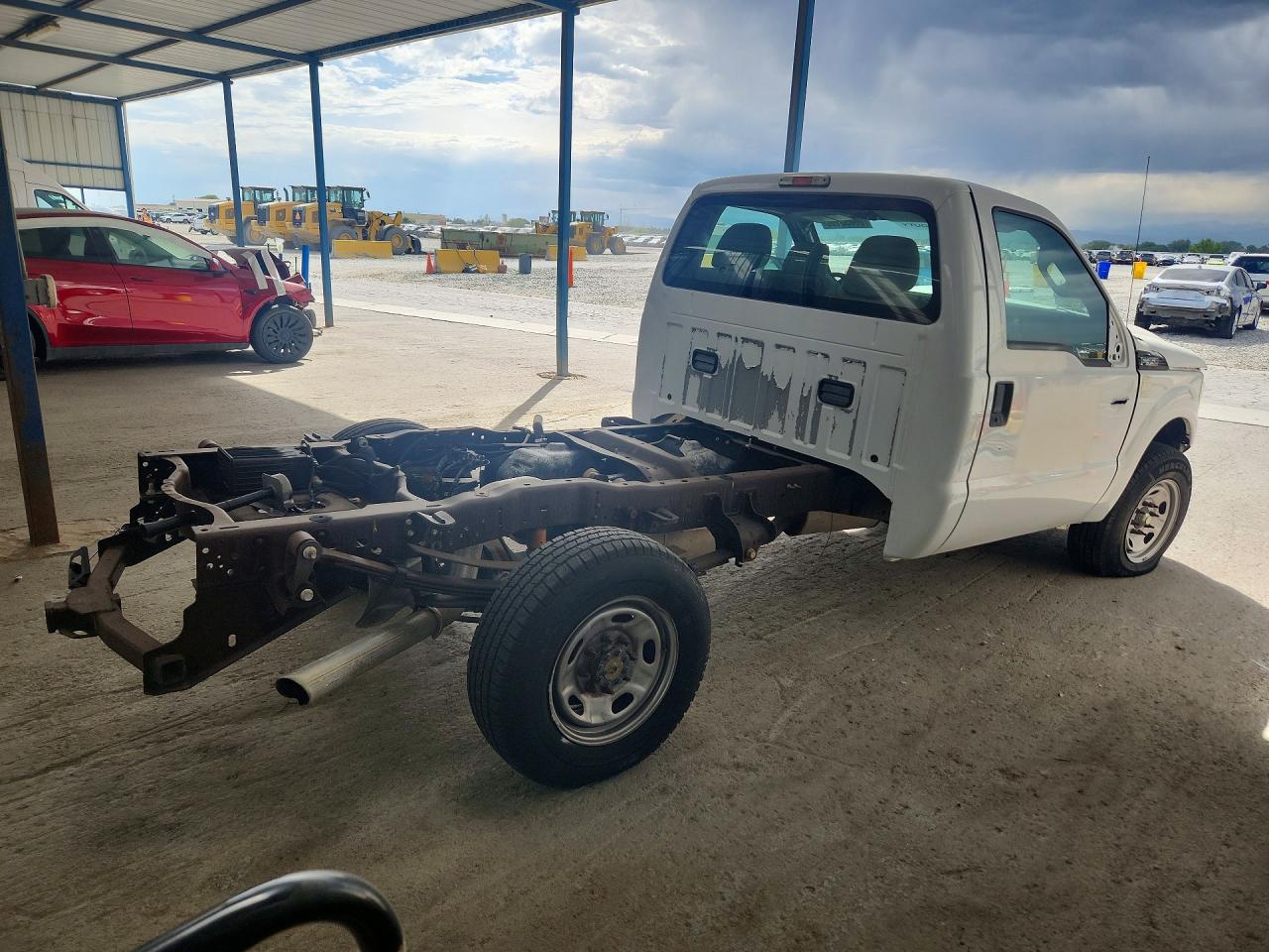 2015 Ford F-350 Super Duty White vin: 1FTBF3A68FEC26469