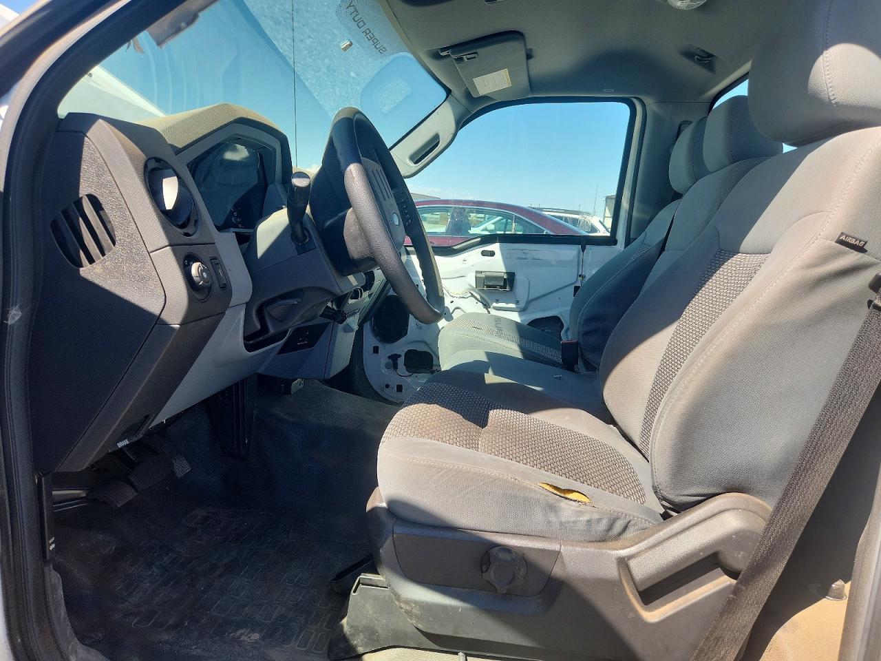 2015 Ford F-350 Super Duty White vin: 1FTBF3A68FEC26469