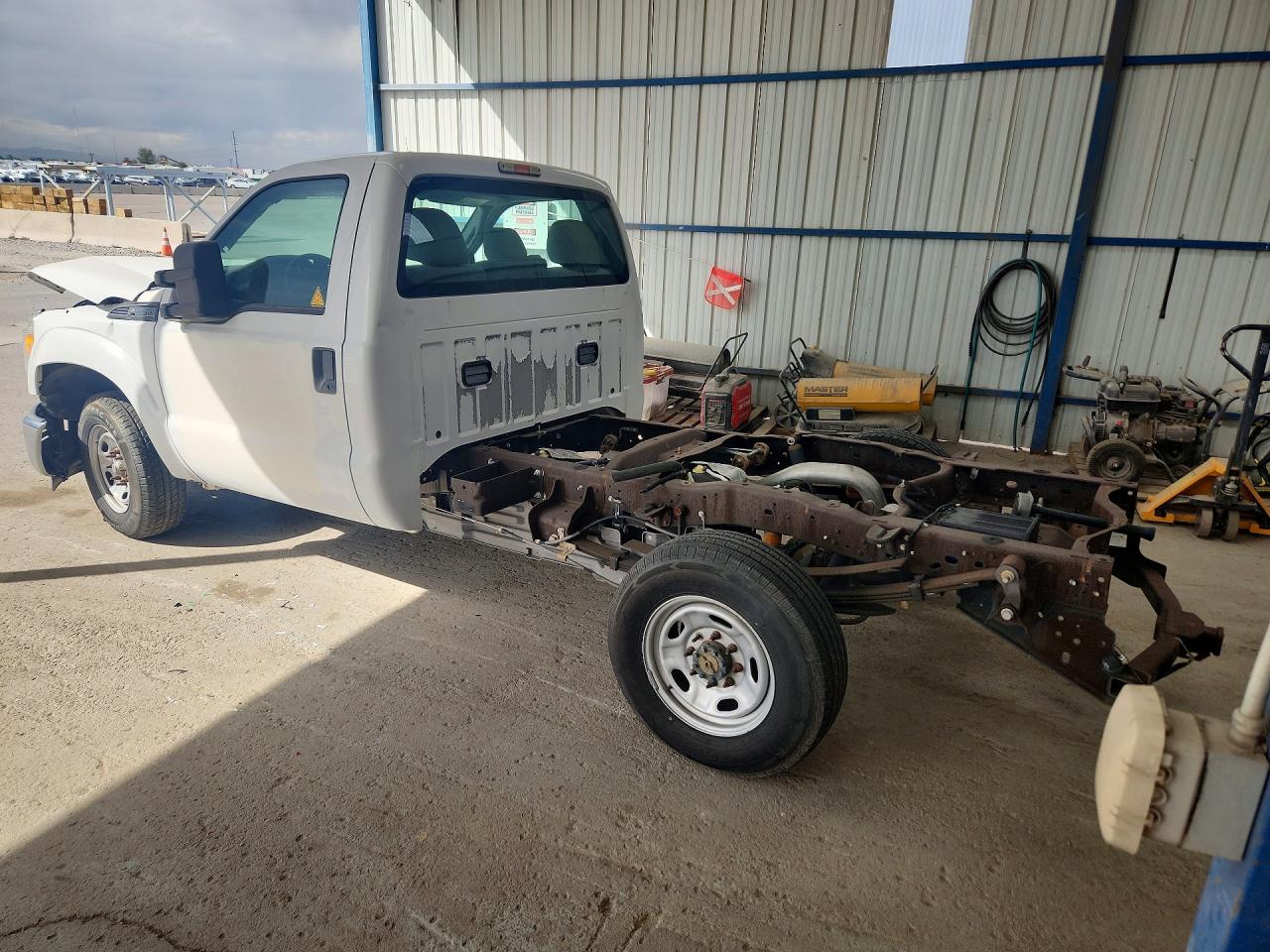 2015 Ford F-350 Super Duty White vin: 1FTBF3A68FEC26469