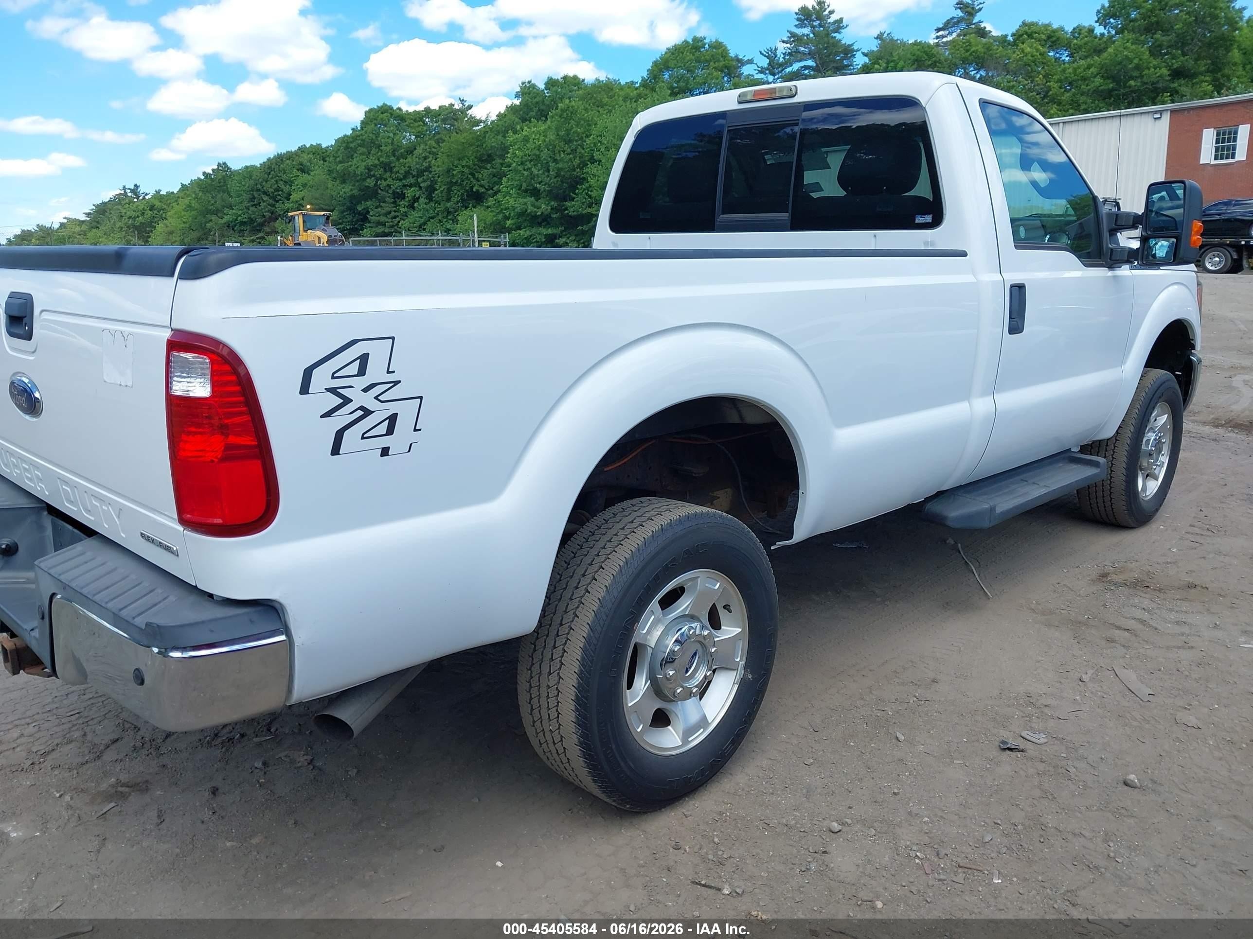 2015 Ford F-350 Xl/xlt White vin: 1FTBF3B64FEB96563