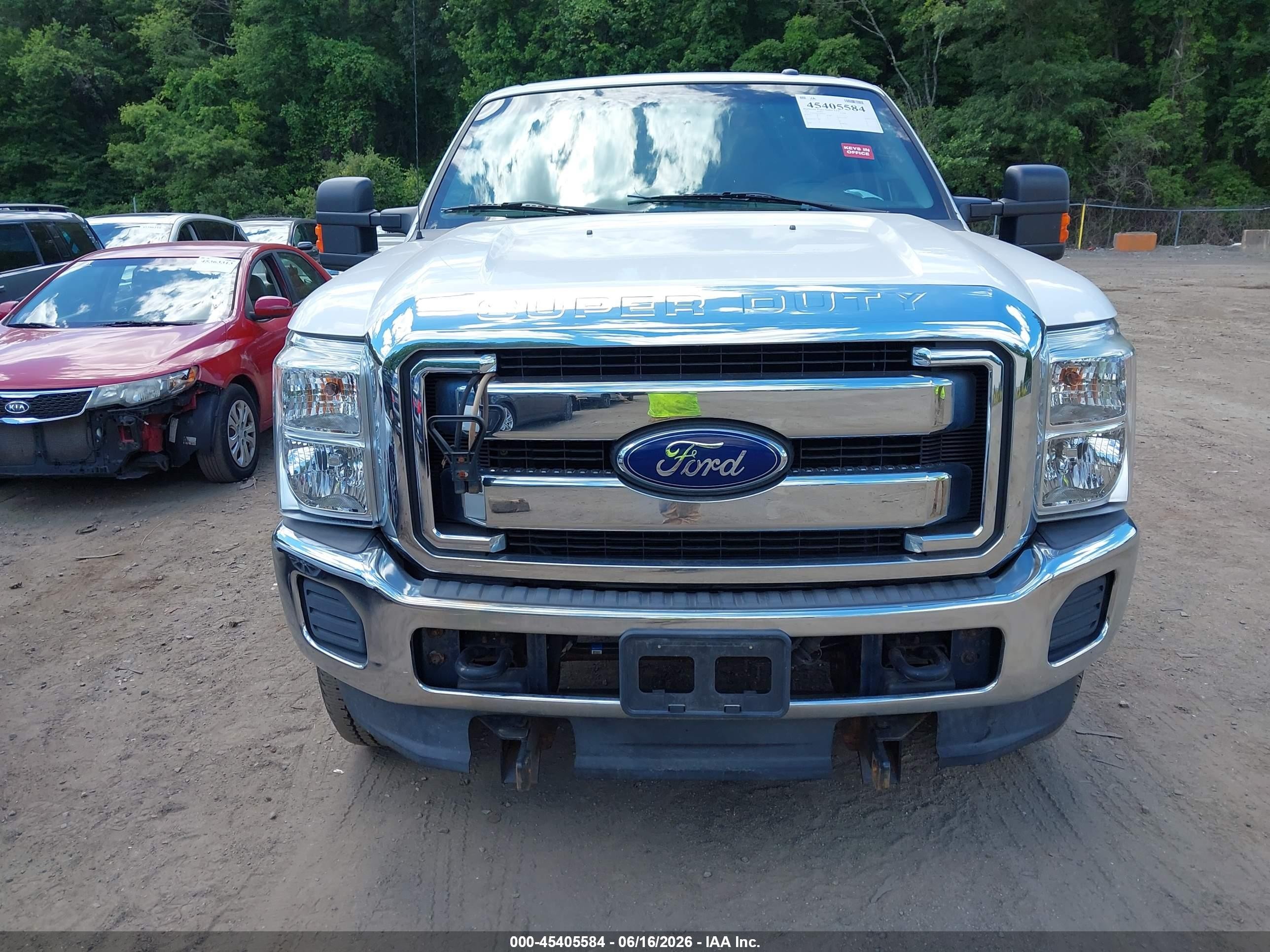 2015 Ford F-350 Xl/xlt White vin: 1FTBF3B64FEB96563