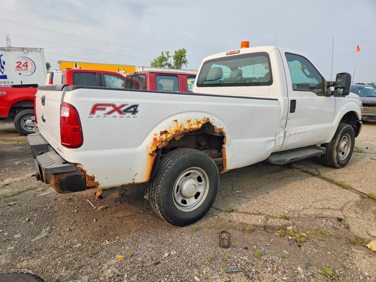 2015 Ford F350 Super Duty Белый vin: 1FTBF3B69FEC57406