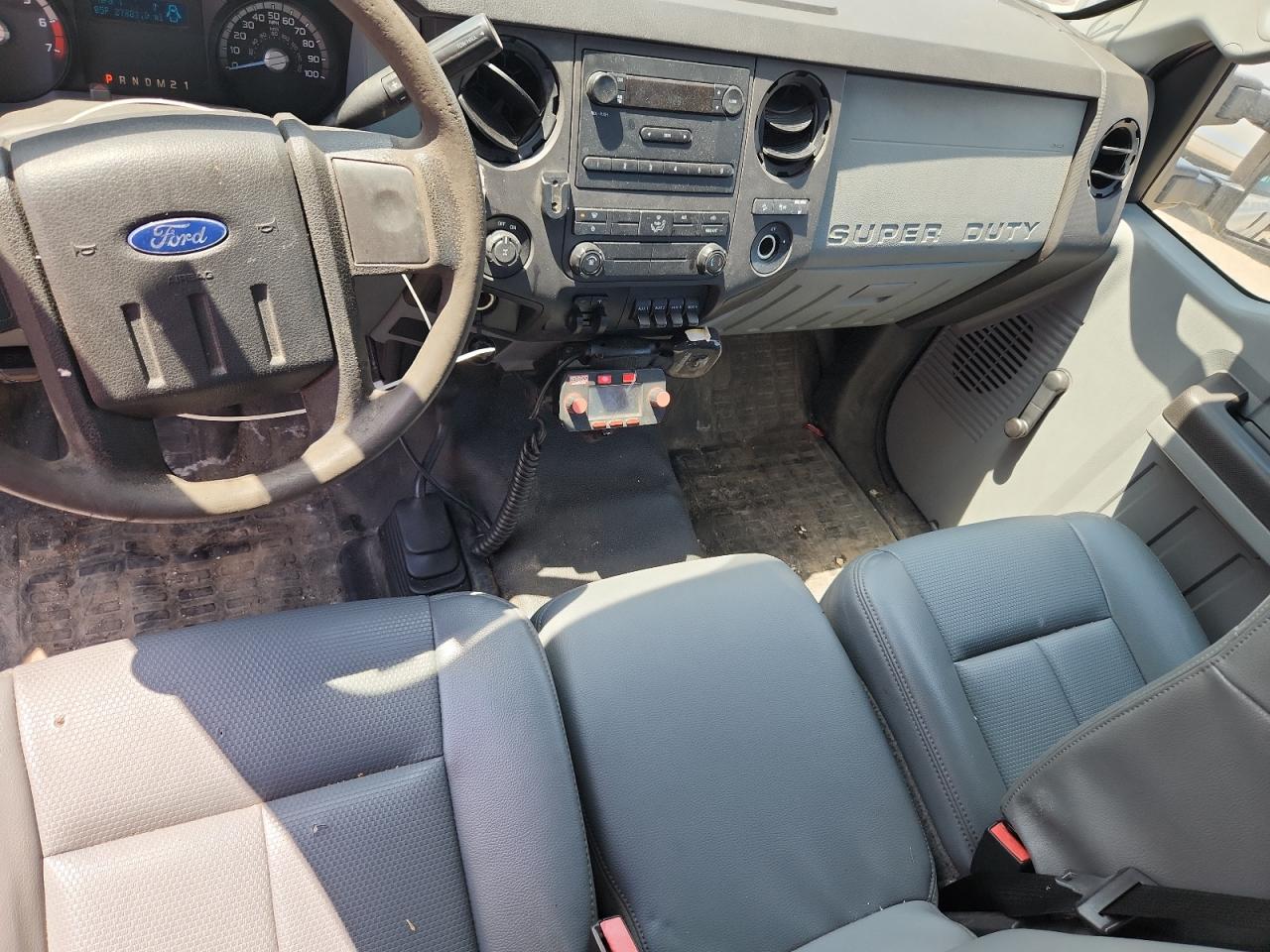 2015 Ford F350 Super Duty Белый vin: 1FTBF3B69FEC57406 Damage: Aftermarket Accessory, Aftermarket, Acceptable