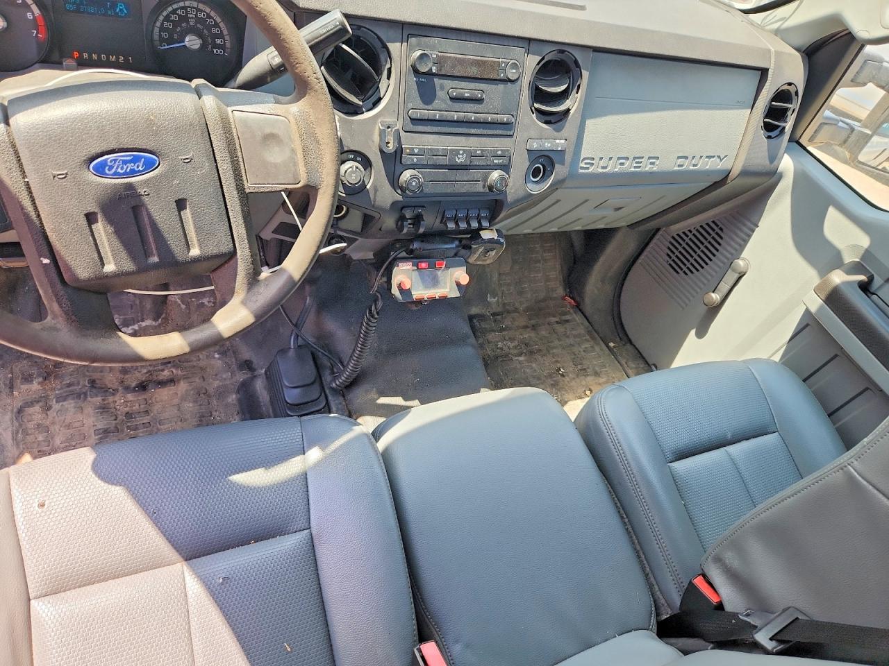 2015 Ford F350 Super Duty Белый vin: 1FTBF3B69FEC57406