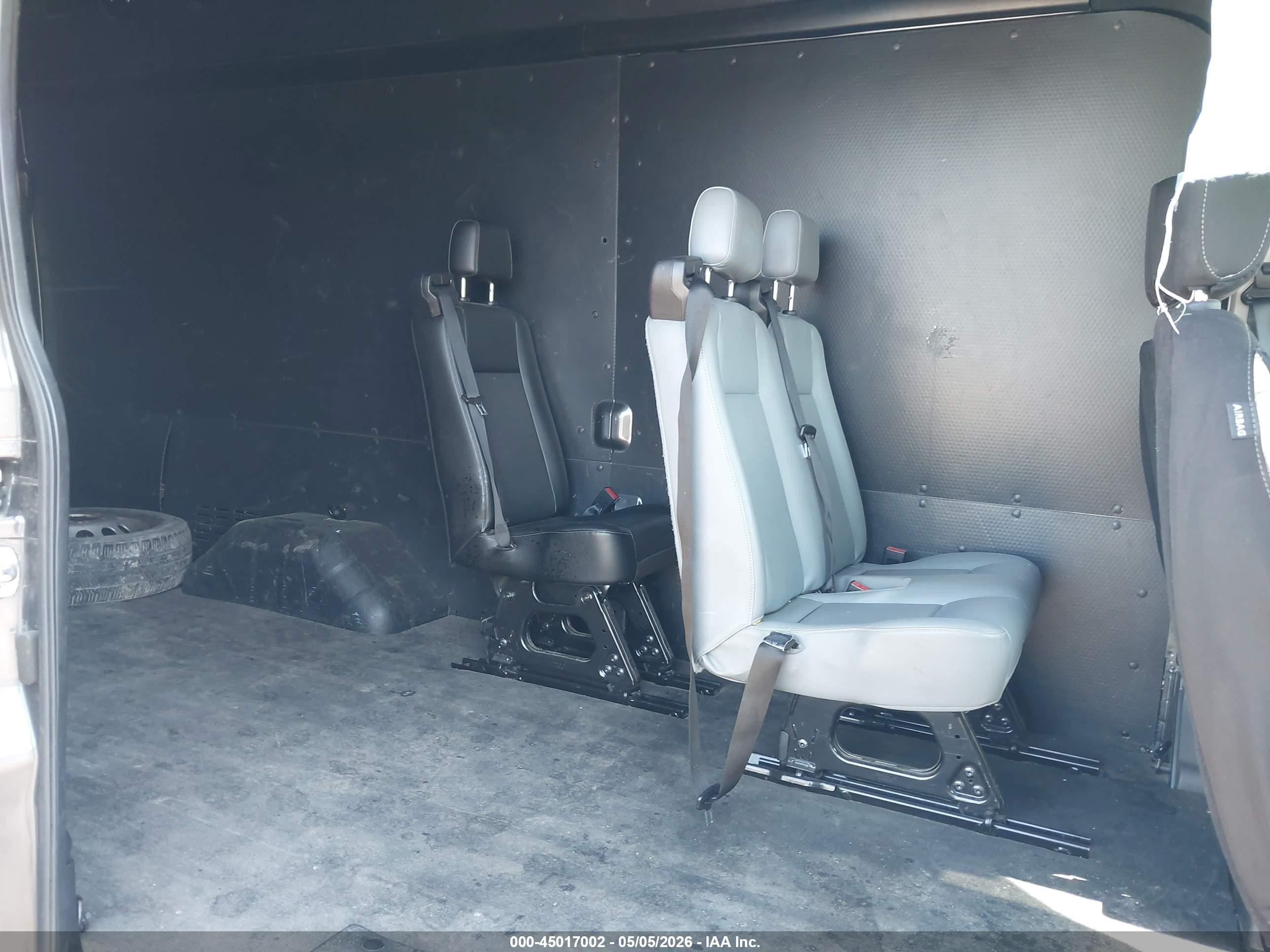 2020 Ford Transit-350 Cargo Van   Серый vin: 1FTBF4X88LKA54245