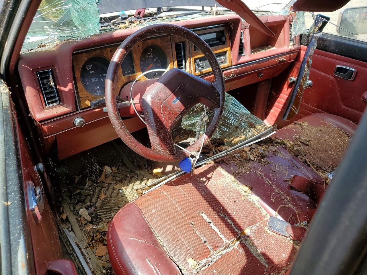 1986 Ford Ranger Two Tone vin: 1FTBR10A2GUB67430