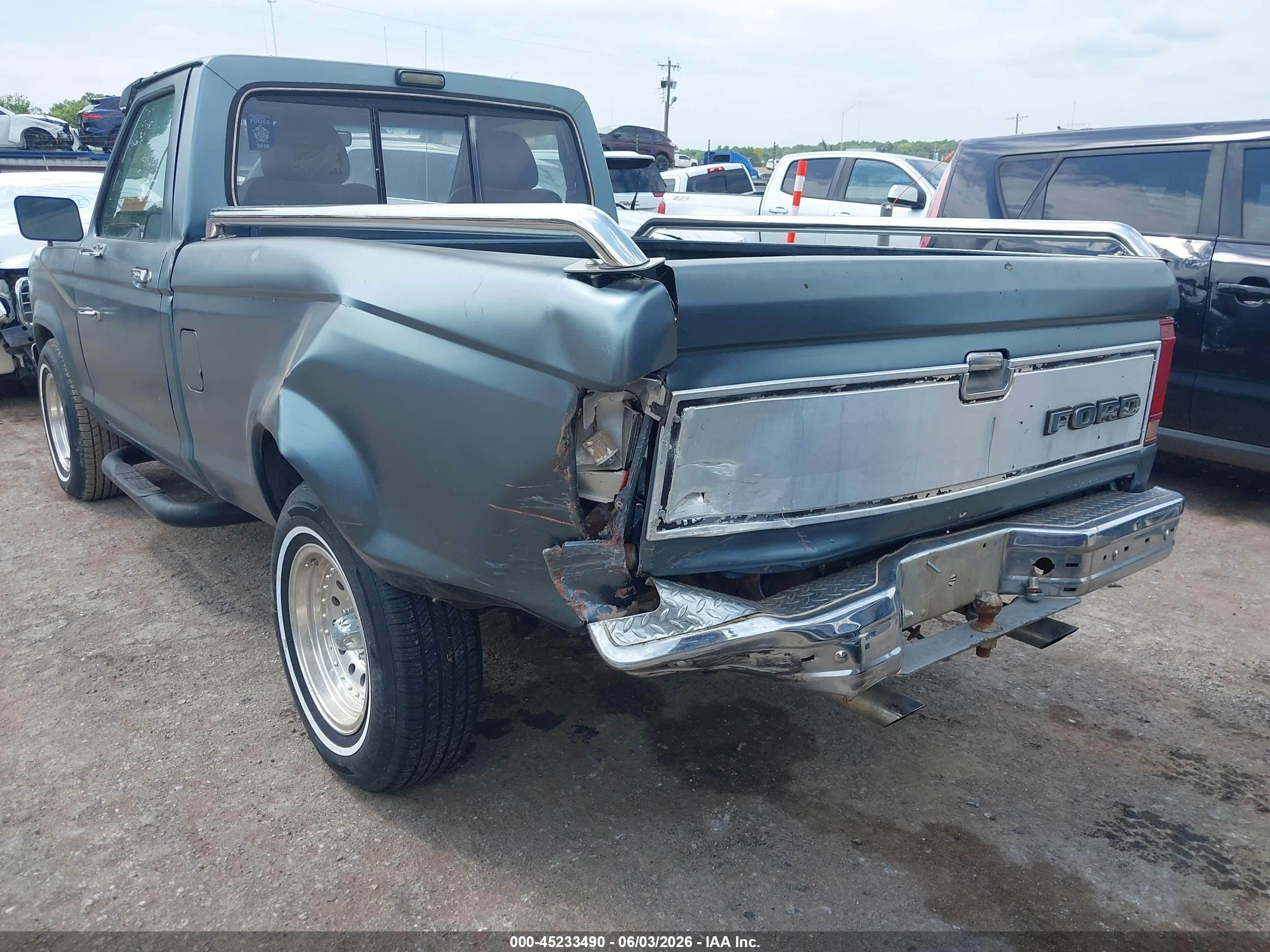 1987 Ford Ranger   Blue vin: 1FTBR10AXHUB52305
