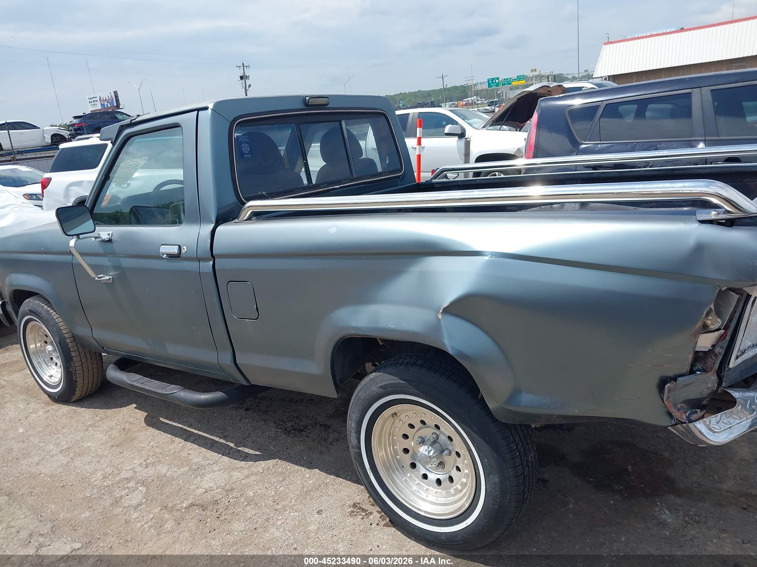 1987 Ford Ranger   Blue vin: 1FTBR10AXHUB52305