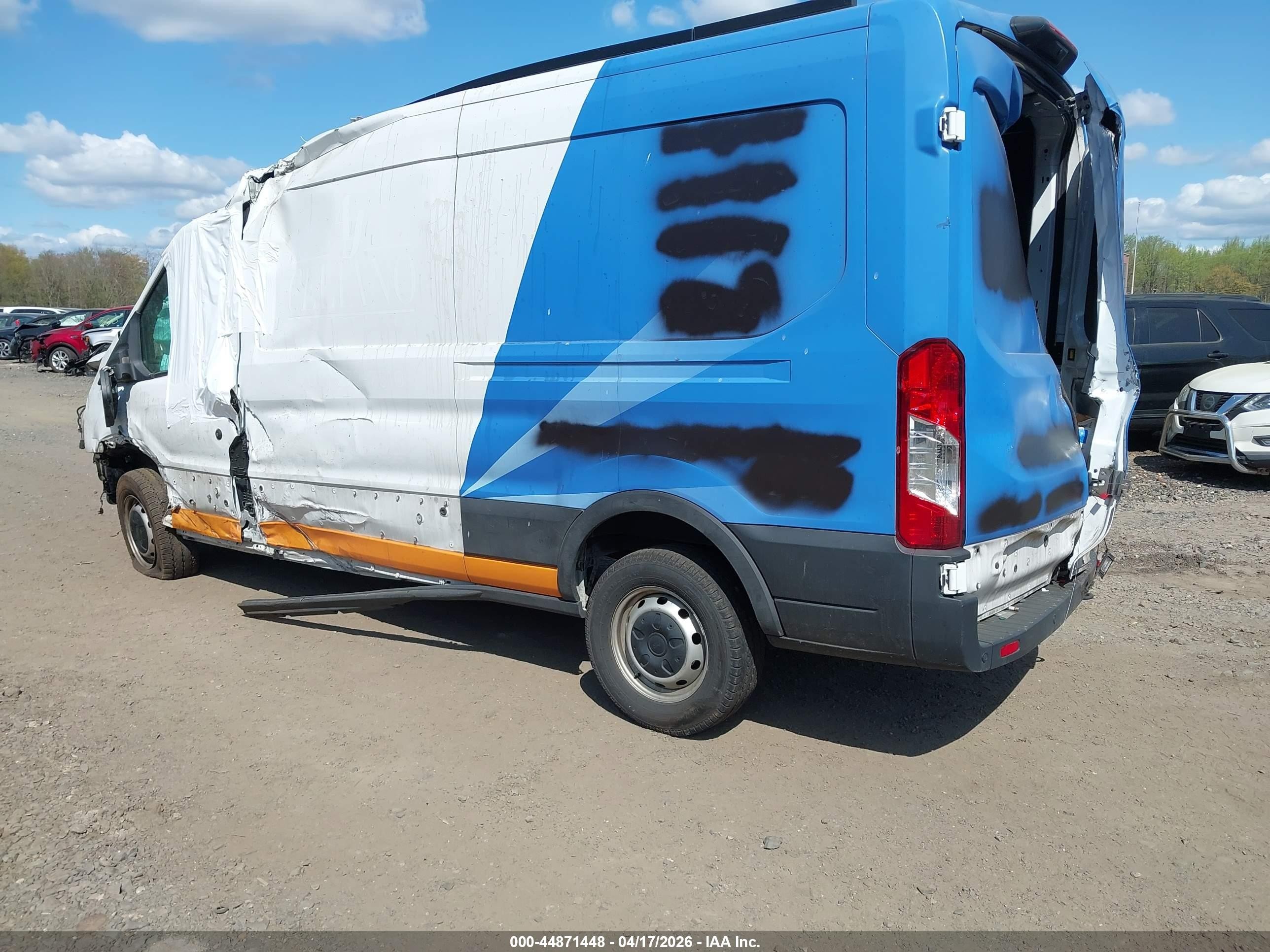 2023 Ford Transit-250   Белый vin: 1FTBR1C86PKA91988