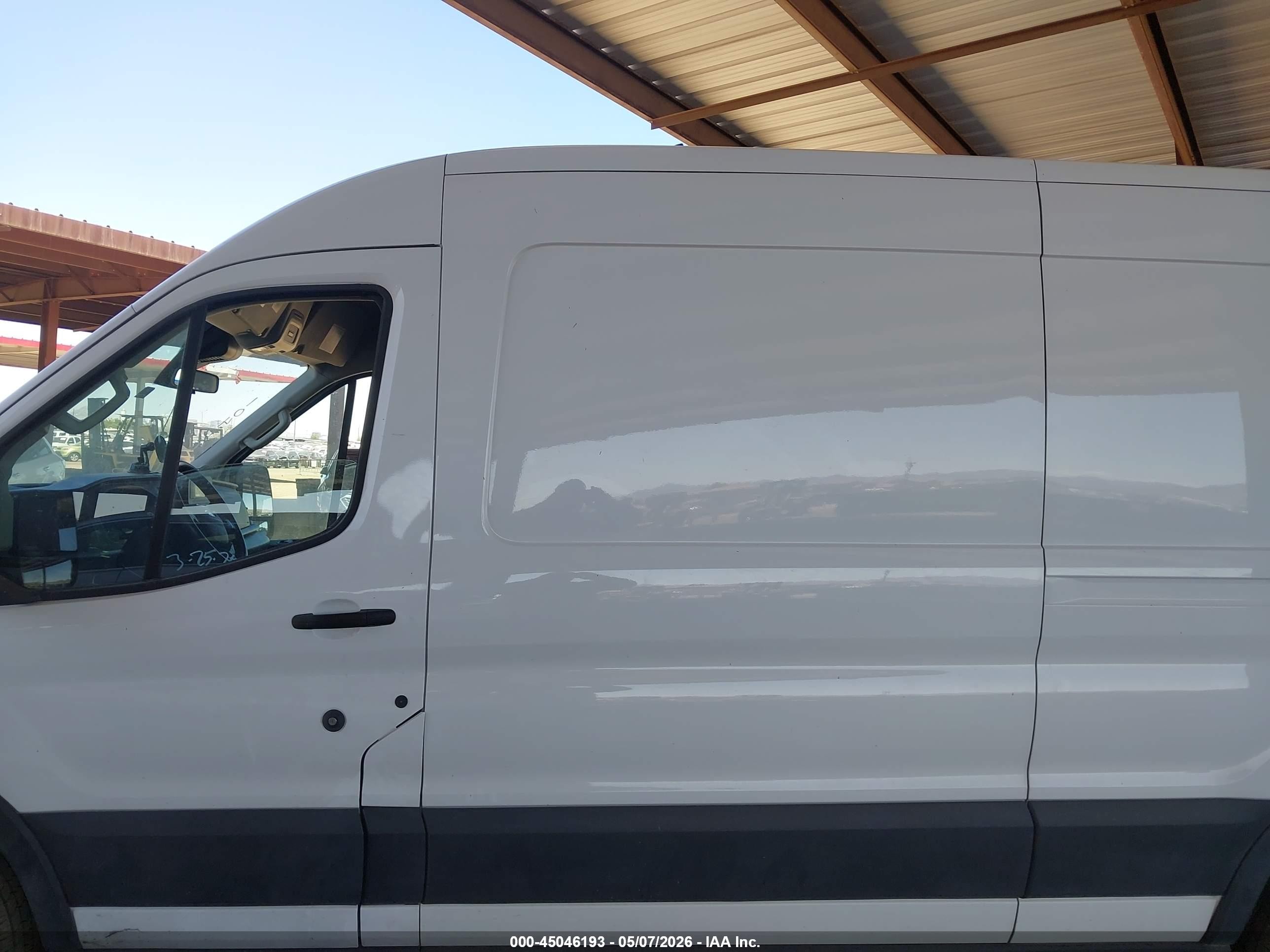 2023 Ford Transit-250   White vin: 1FTBR1C89PKA82007