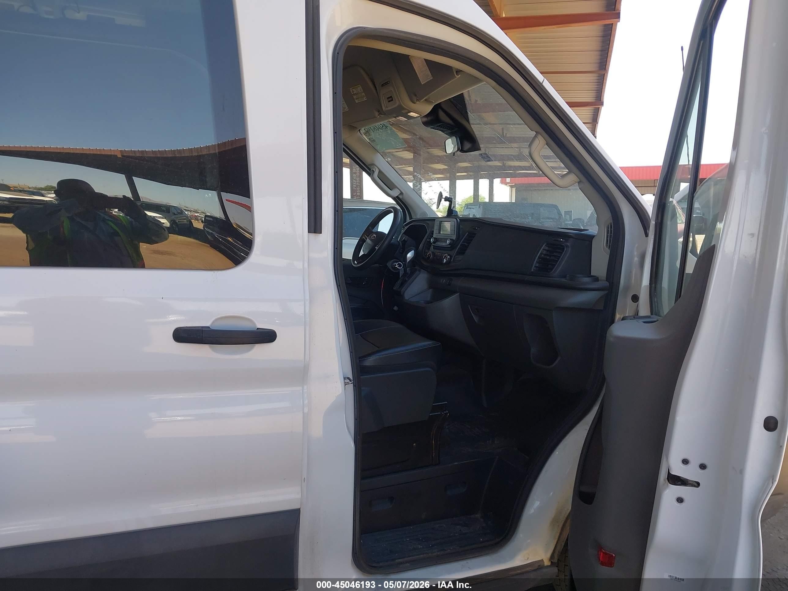 2023 Ford Transit-250   White vin: 1FTBR1C89PKA82007