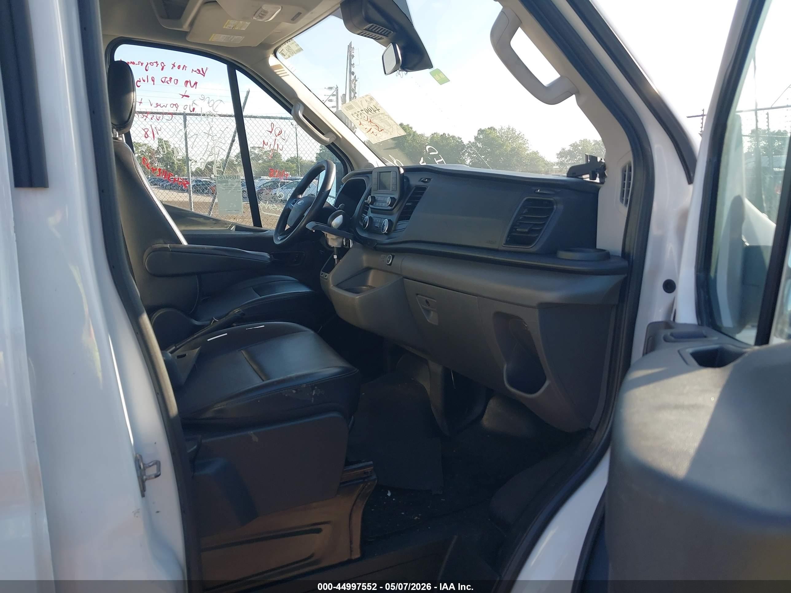 2020 Ford Transit-250   Белый vin: 1FTBR1C8XLKB60160