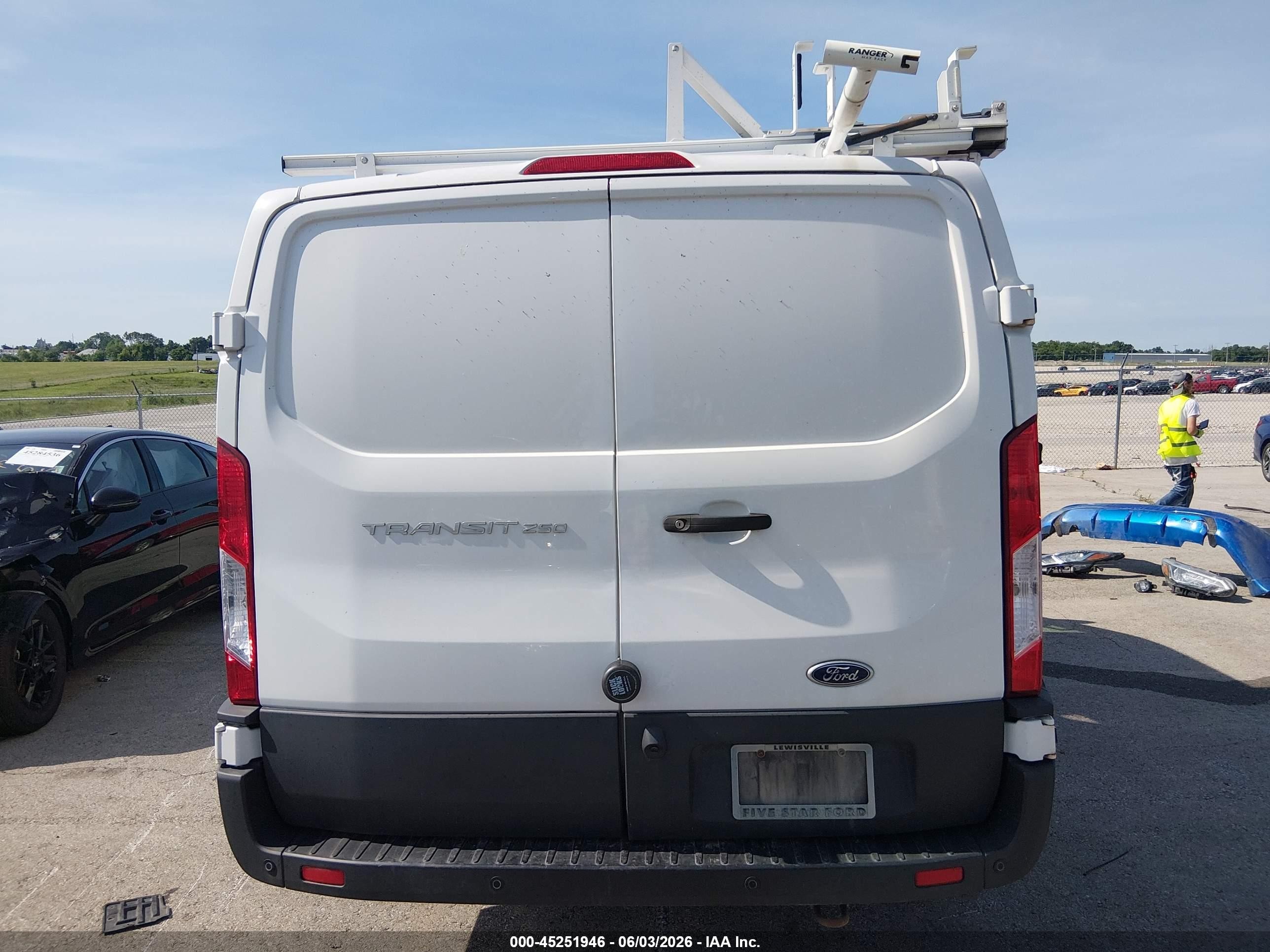 2020 Ford Transit-250   White vin: 1FTBR1Y87LKA00522