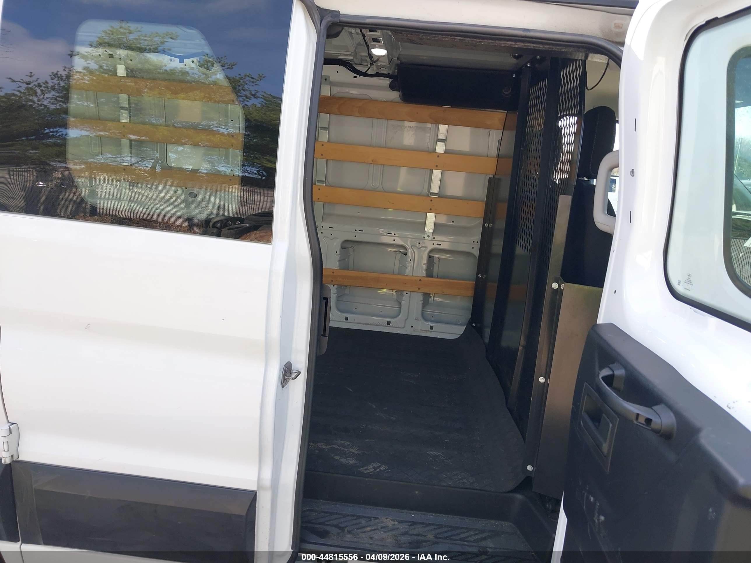 2021 Ford Transit-250   White vin: 1FTBR1Y89MKA59797