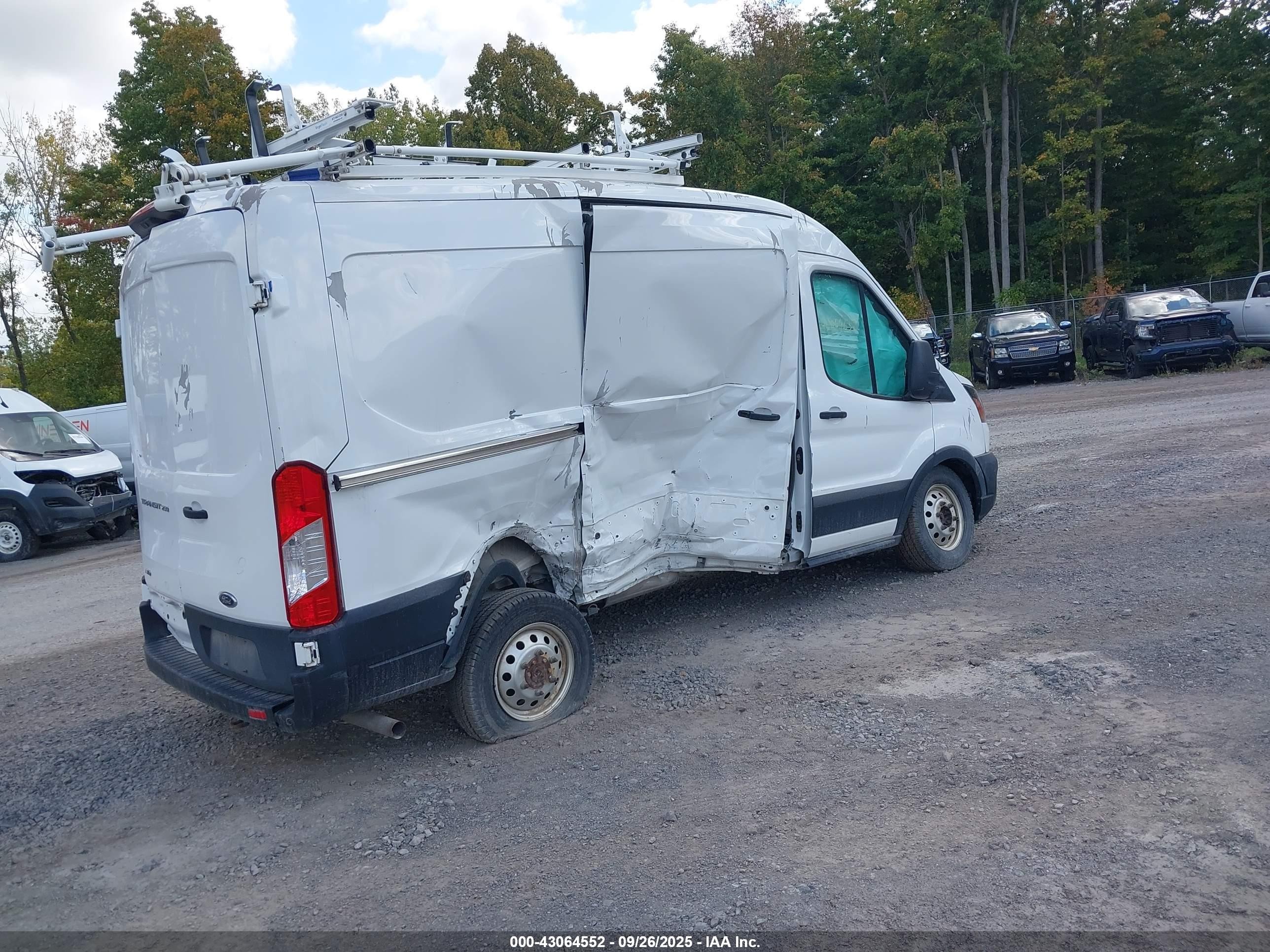 2020 Ford Transit-250   Белый vin: 1FTBR2C85LKA83039