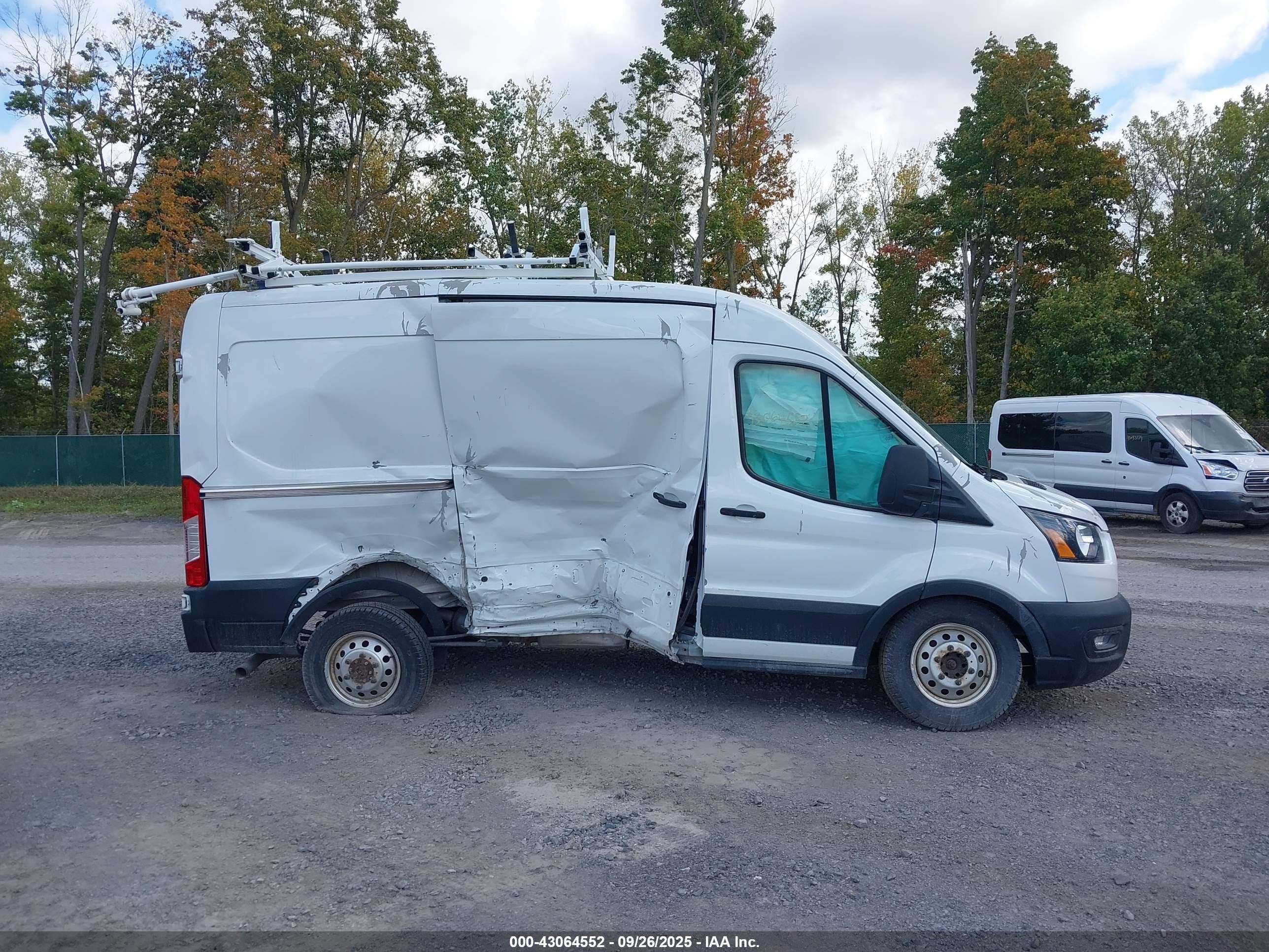 2020 Ford Transit-250   Белый vin: 1FTBR2C85LKA83039