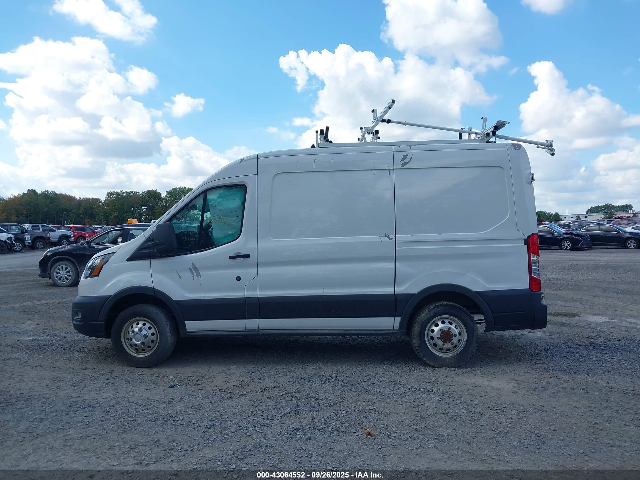 2020 Ford Transit-250   Белый vin: 1FTBR2C85LKA83039