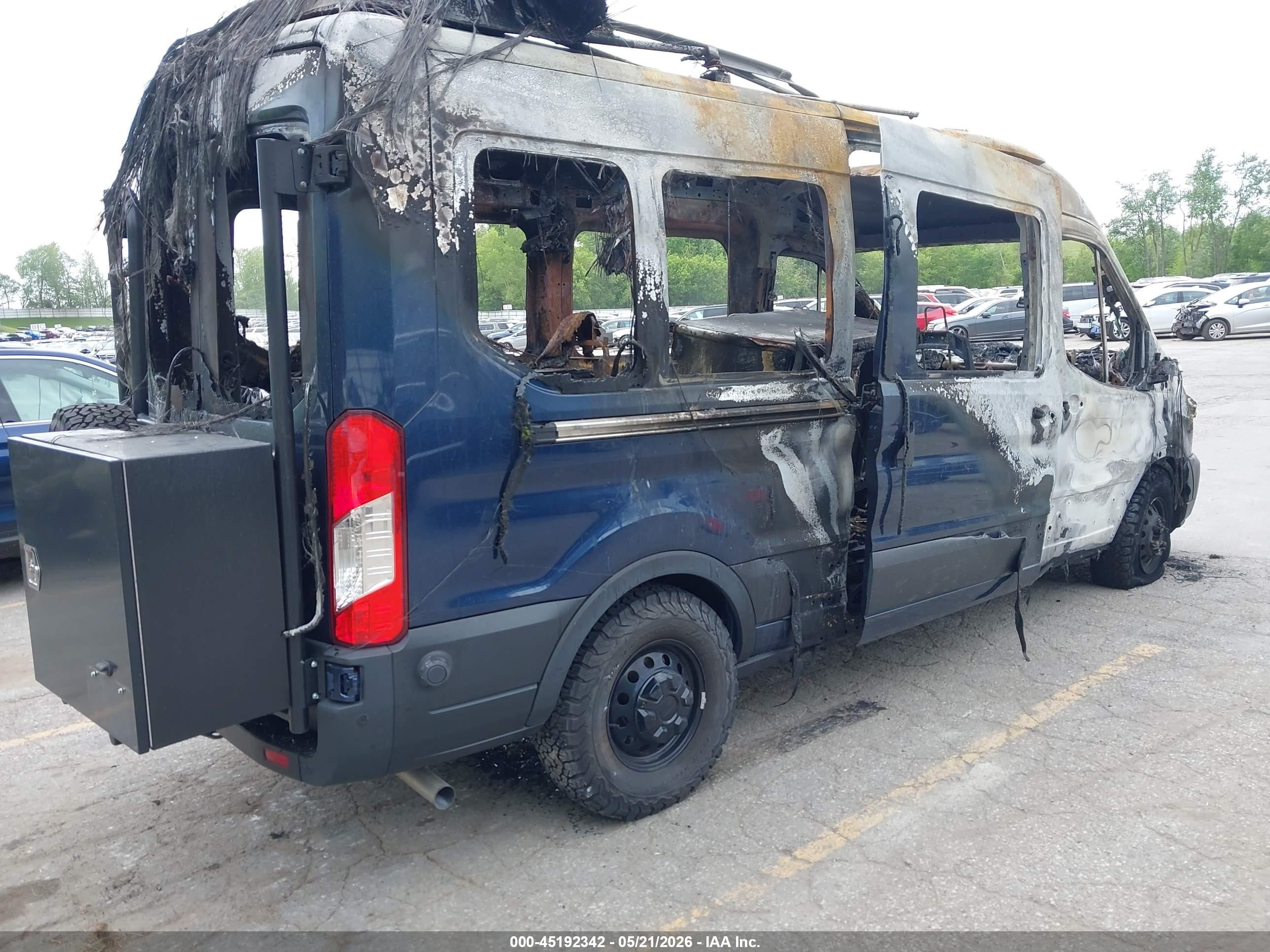 2022 Ford Transit-250 Синий vin: 1FTBR2CGXNKA60494