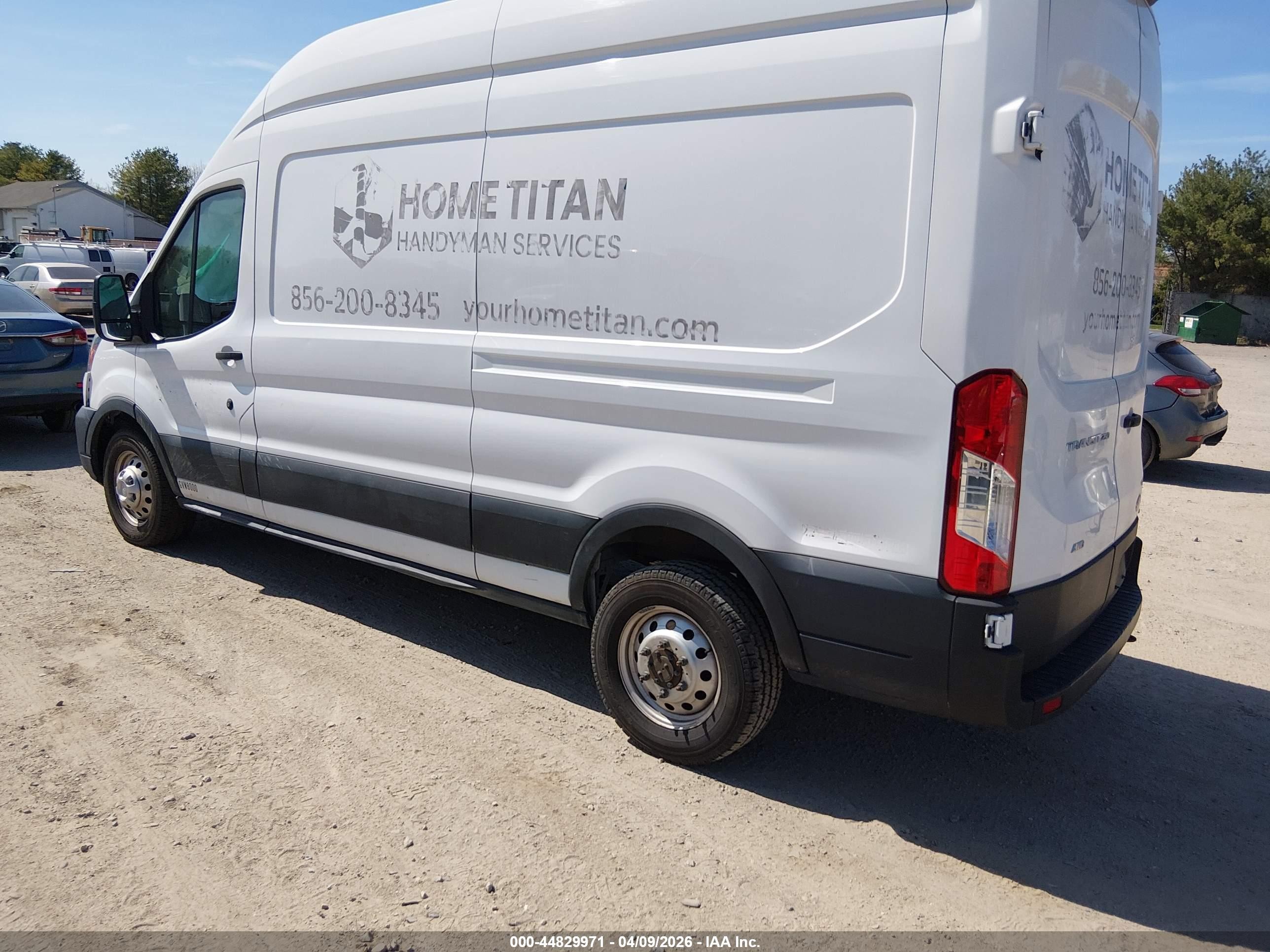 2022 Ford Transit-250   White vin: 1FTBR2X87NKA68233