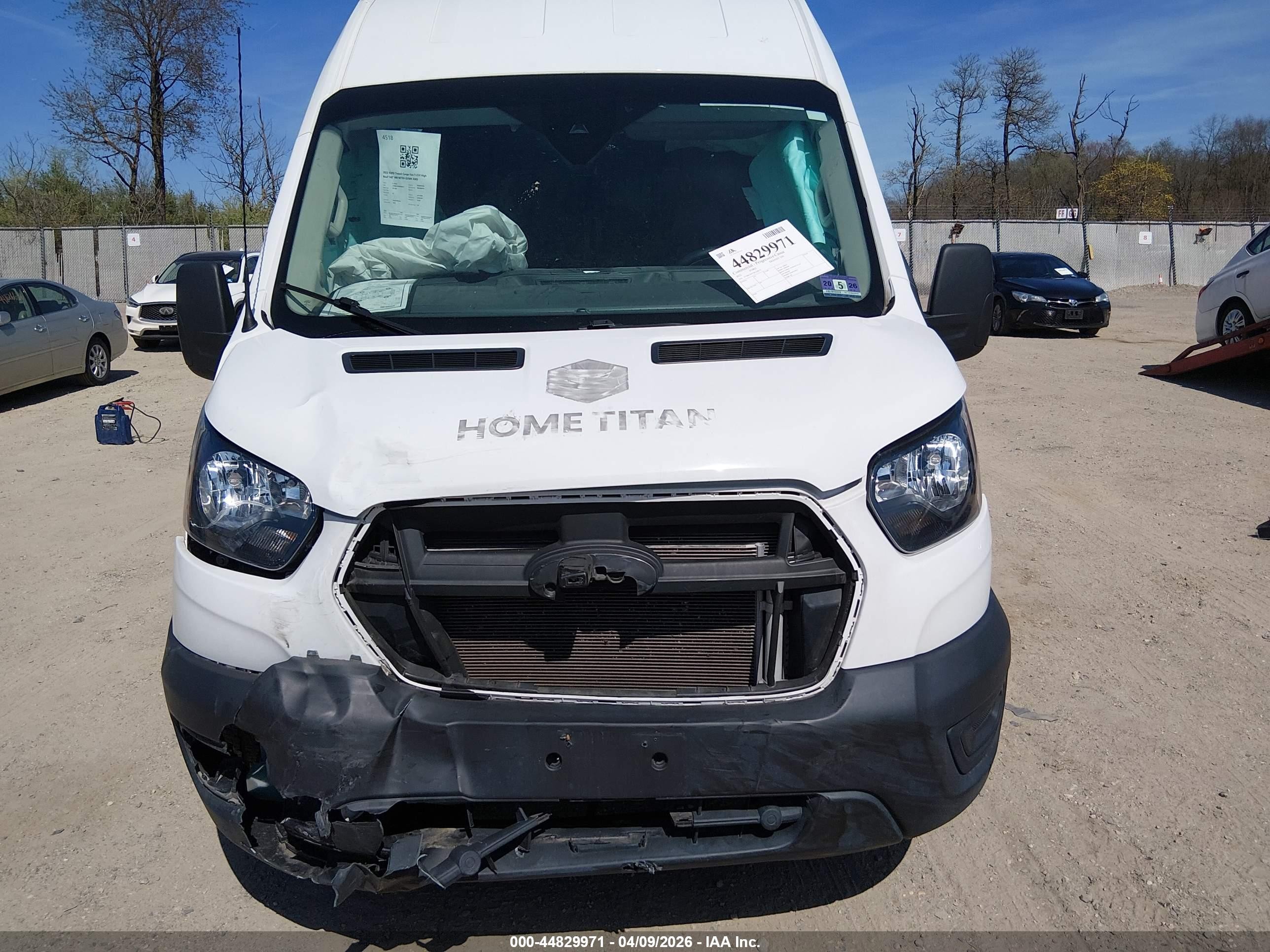 2022 Ford Transit-250   White vin: 1FTBR2X87NKA68233