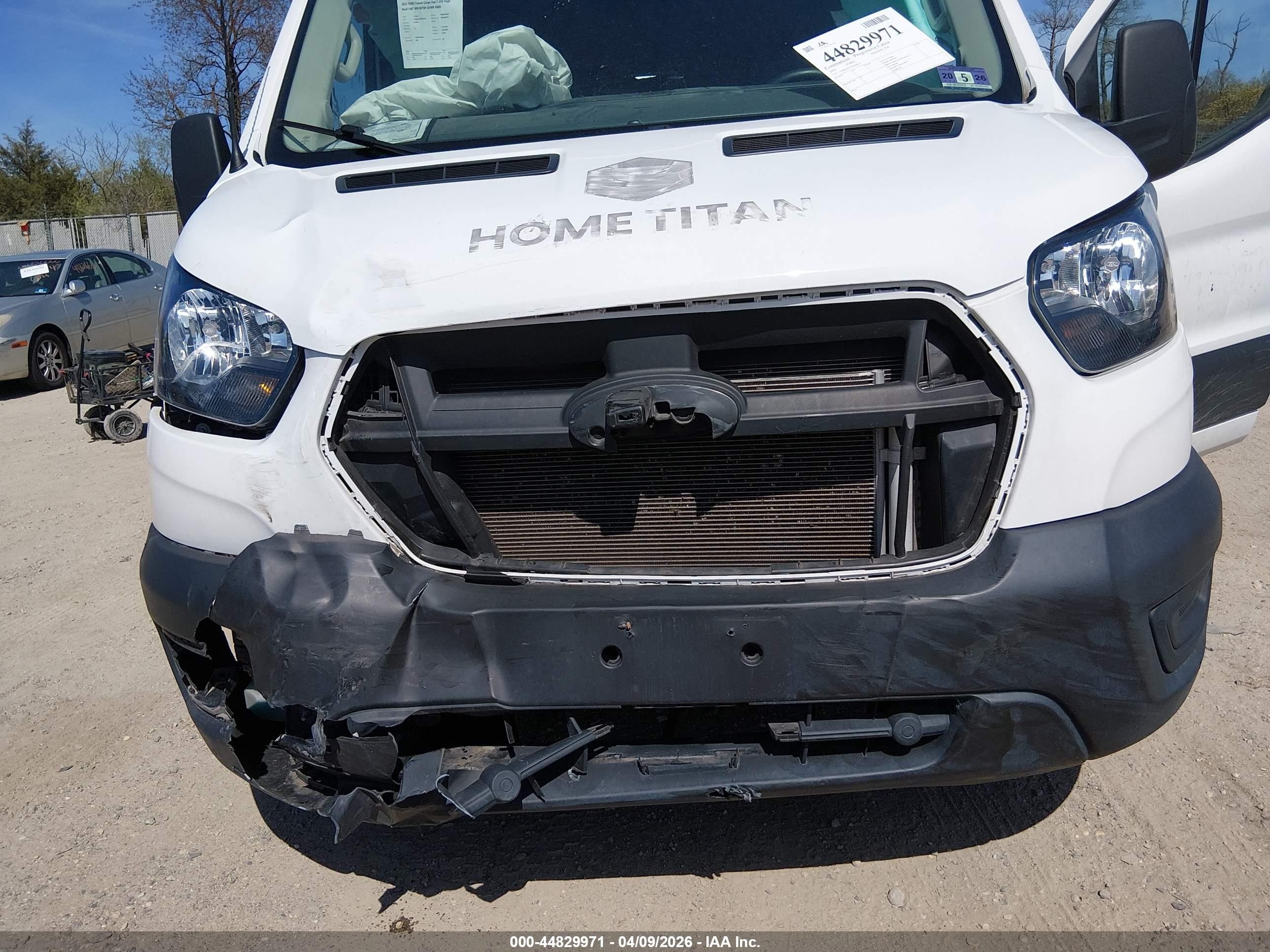 2022 Ford Transit-250   White vin: 1FTBR2X87NKA68233