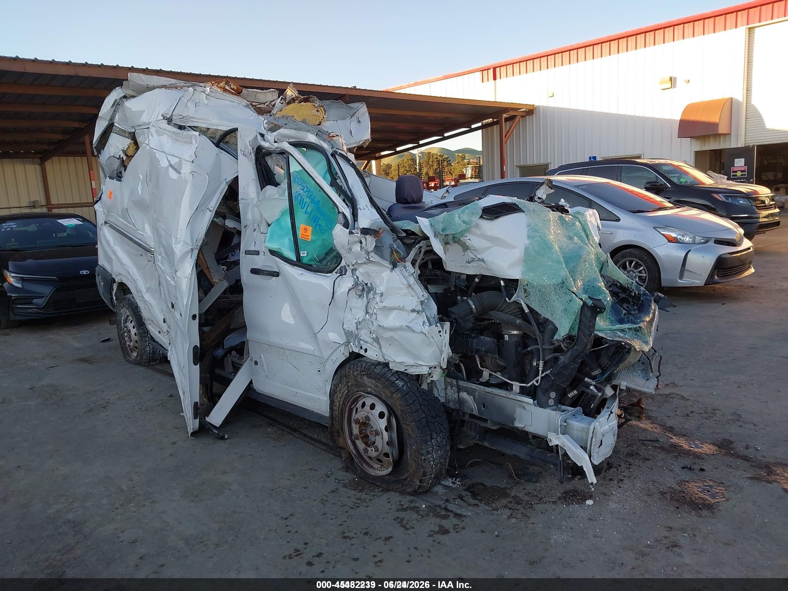2020 Ford Transit-250   White vin: 1FTBR2XG6LKA01742