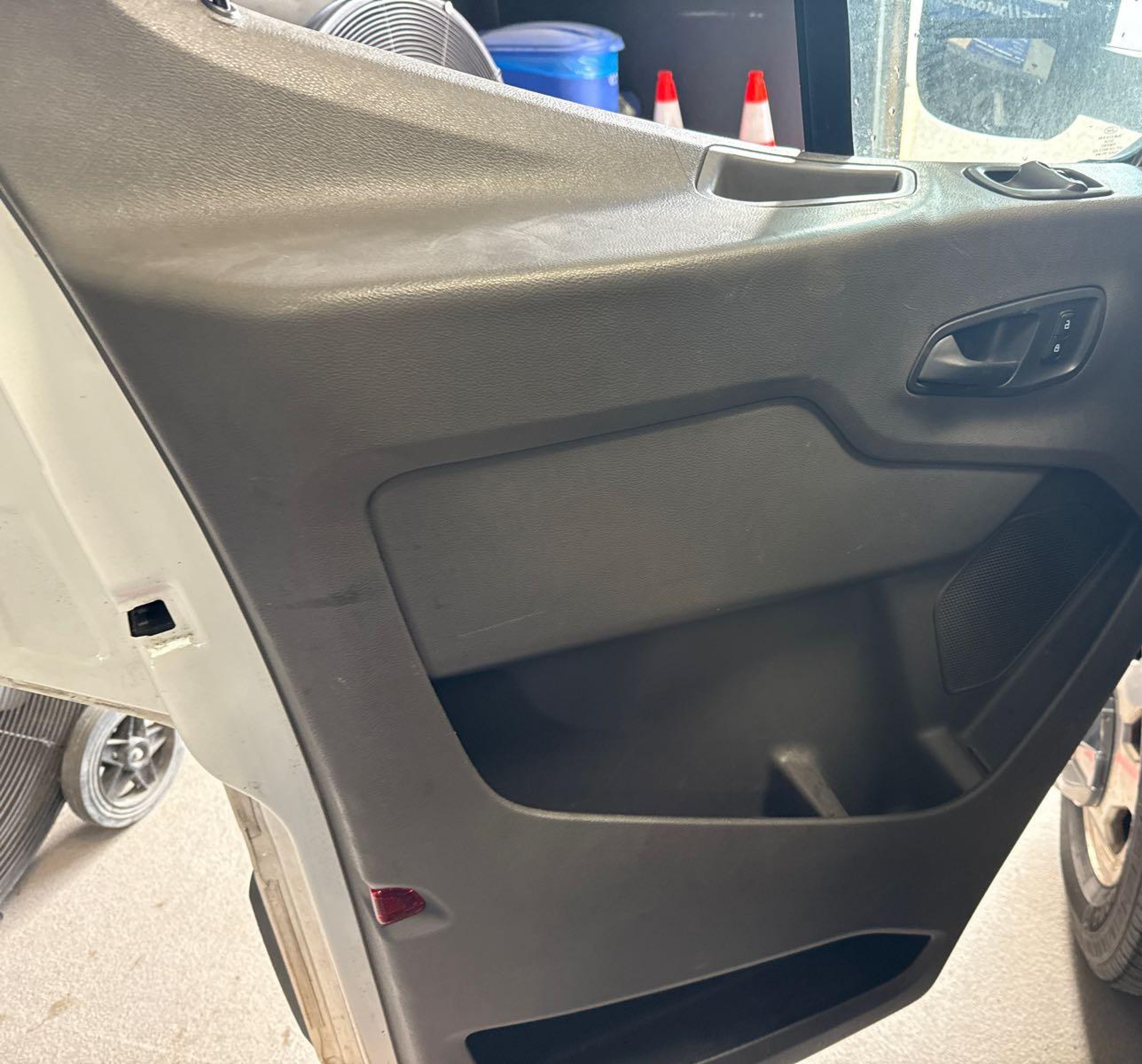 2020 Ford Transit-250   vin: 1FTBR2YG5LKA32432