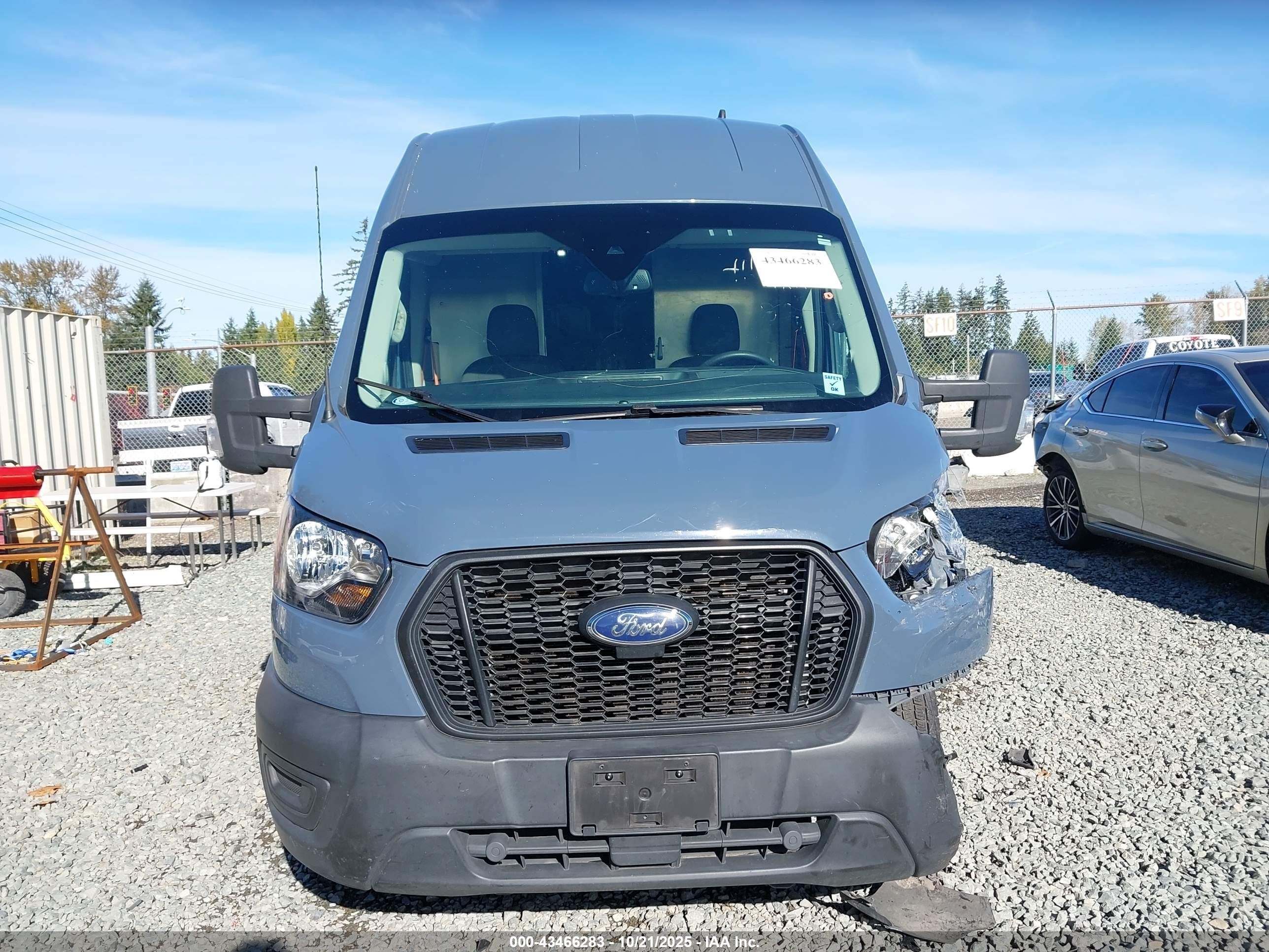 2021 Ford Transit-250 Cargo Van   Синий vin: 1FTBR3X86MKA54585