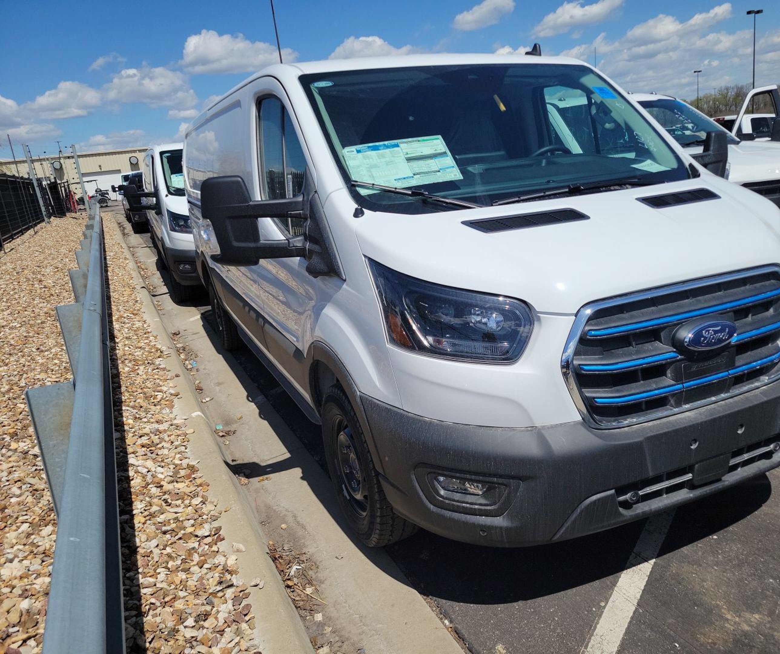2025 Ford E-transit-350   vin: 1FTBW1YM2SKA13019
