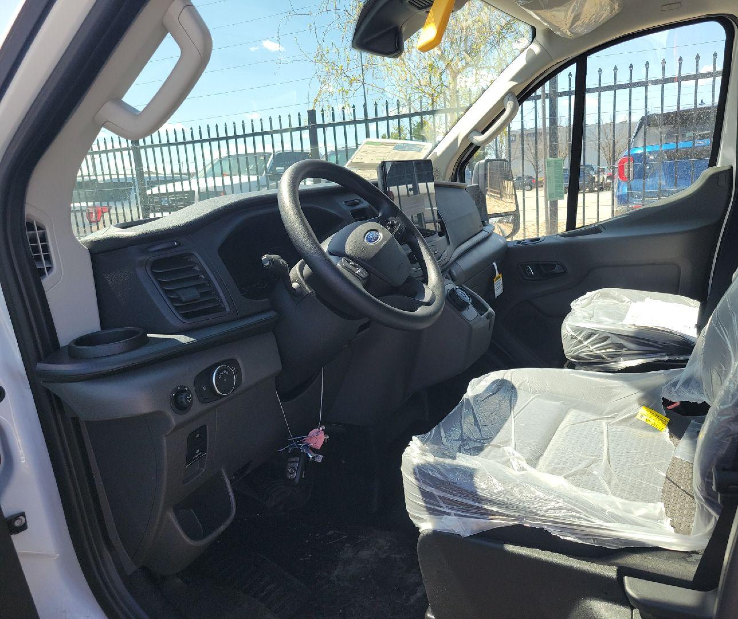 2025 Ford E-transit-350   vin: 1FTBW1YM2SKA13019