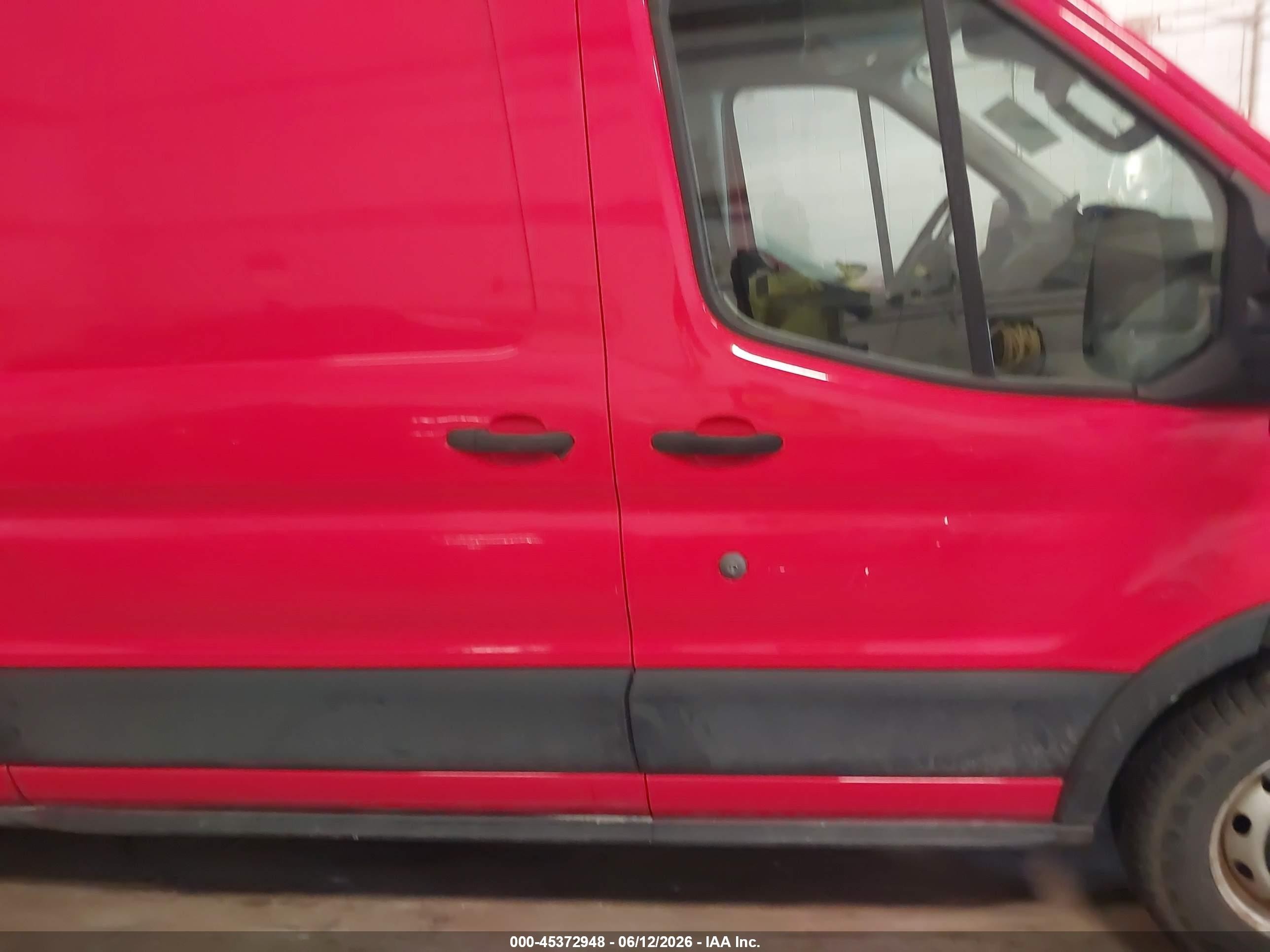 2019 Ford Transit-350   Red vin: 1FTBW2CG8KKA79856