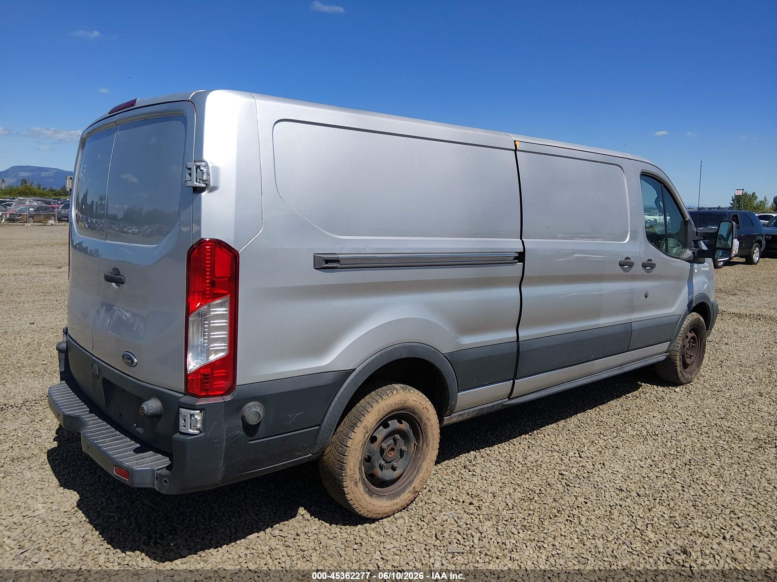 2015 Ford Transit-350   Silver vin: 1FTBW2YG9FKA50056