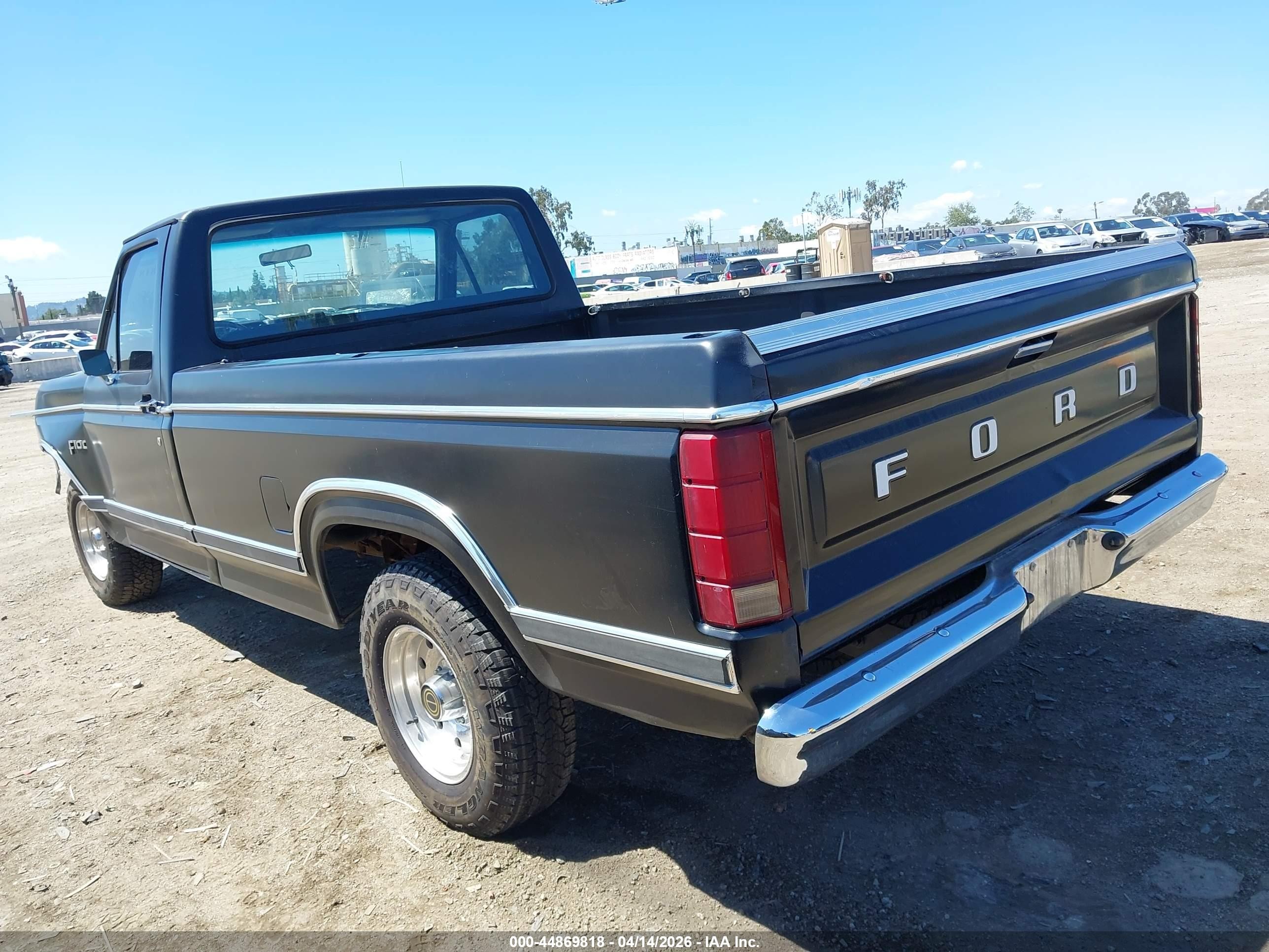 1983 Ford F100   Black vin: 1FTCF10F1DLA35351