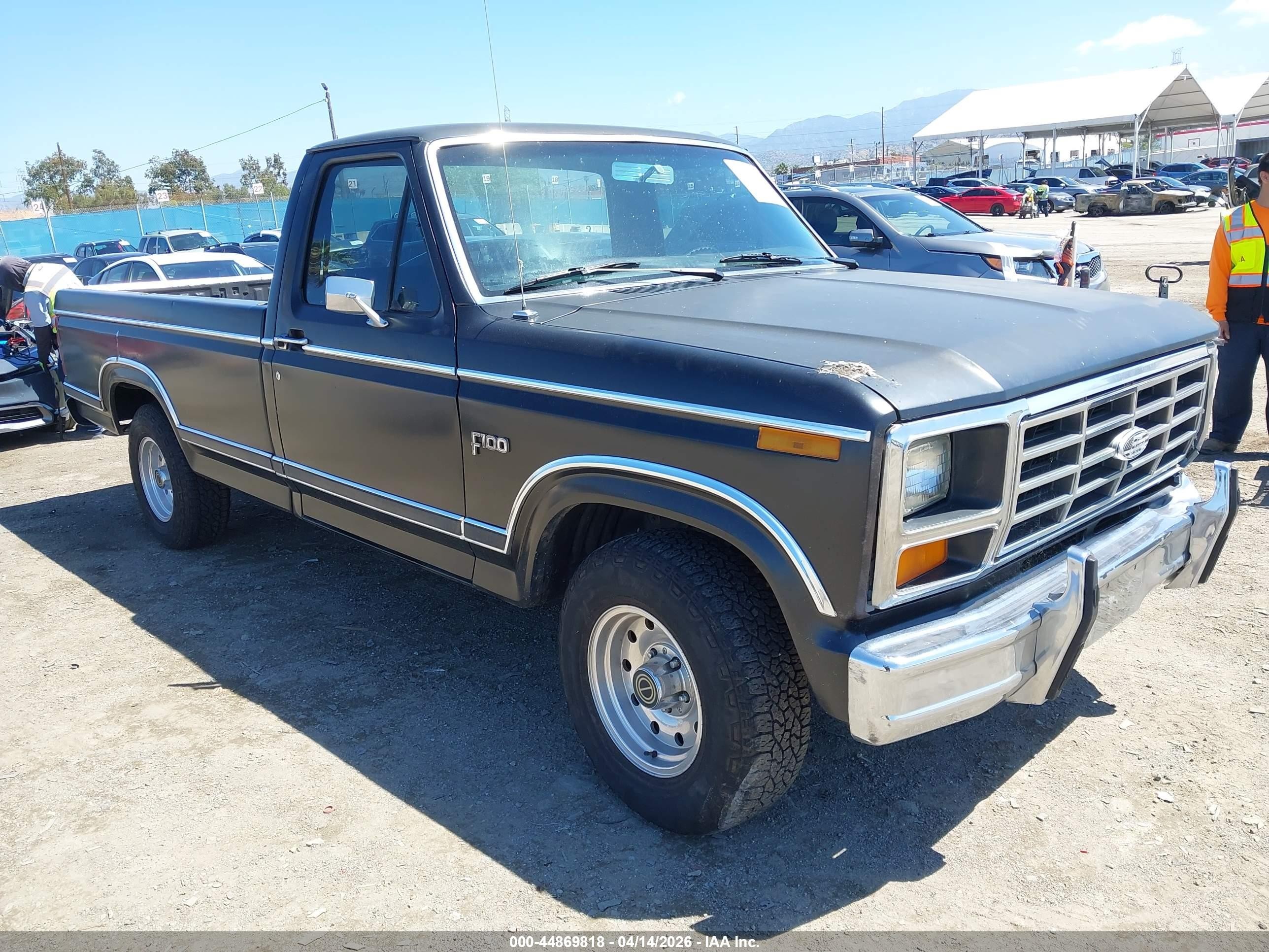 1983 Ford F100   Black vin: 1FTCF10F1DLA35351