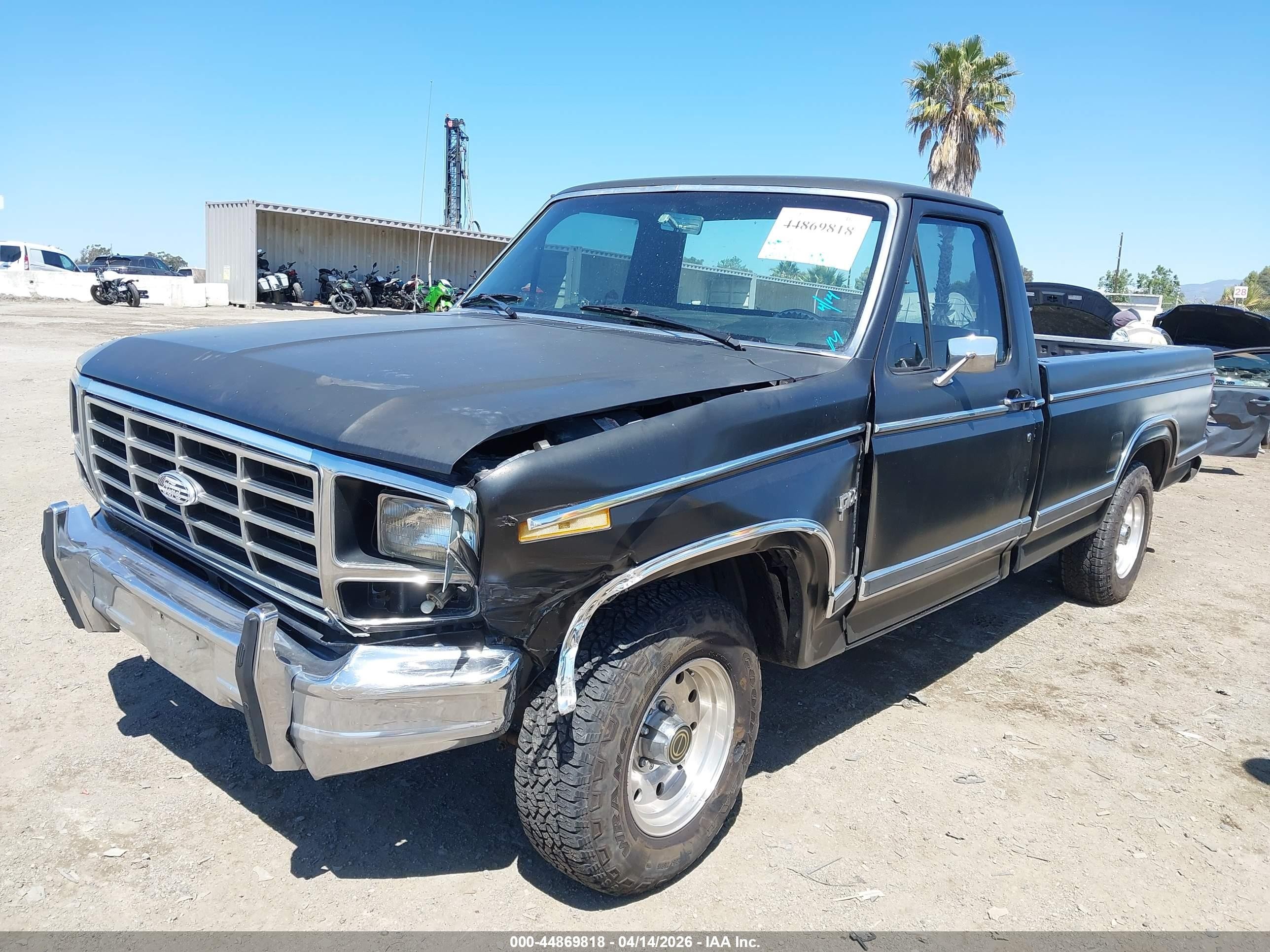 1983 Ford F100   Black vin: 1FTCF10F1DLA35351