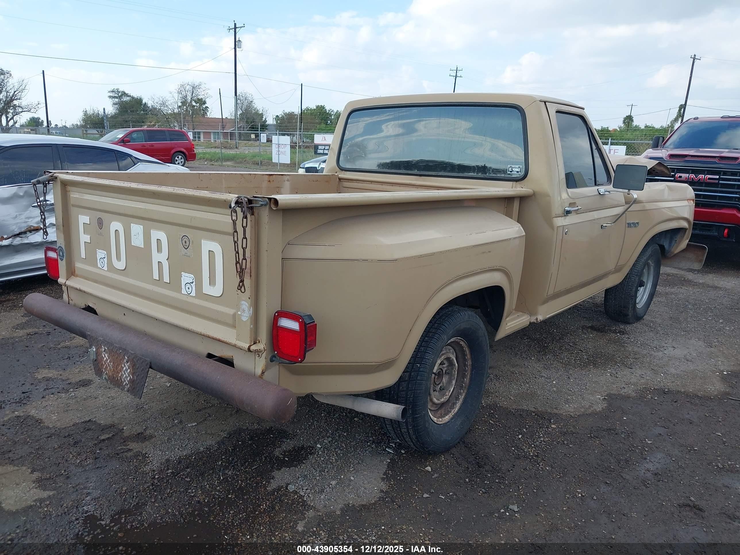 1983 Ford F100   Brown vin: 1FTCF10Y1DPA08516