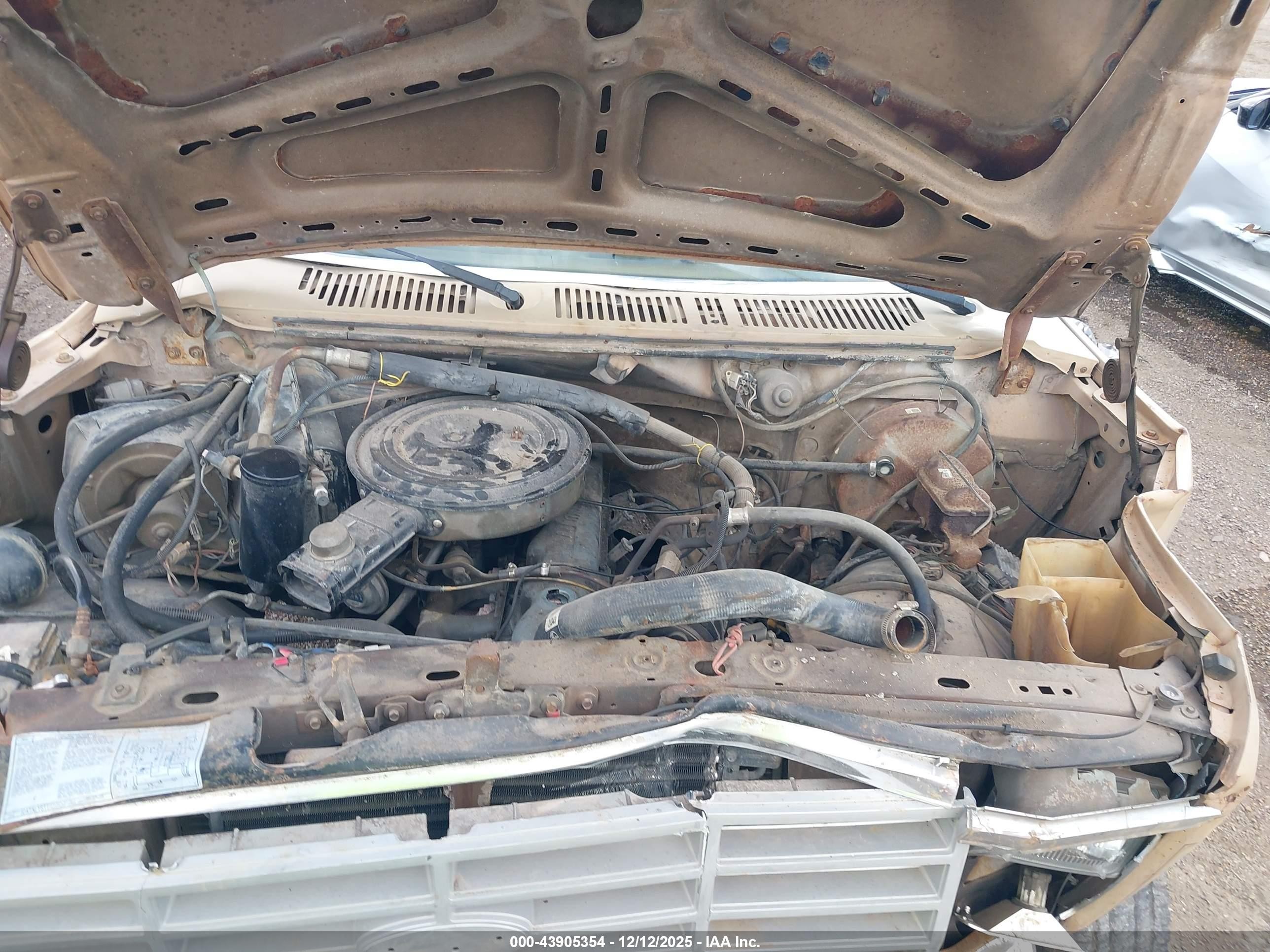 1983 Ford F100   Brown vin: 1FTCF10Y1DPA08516