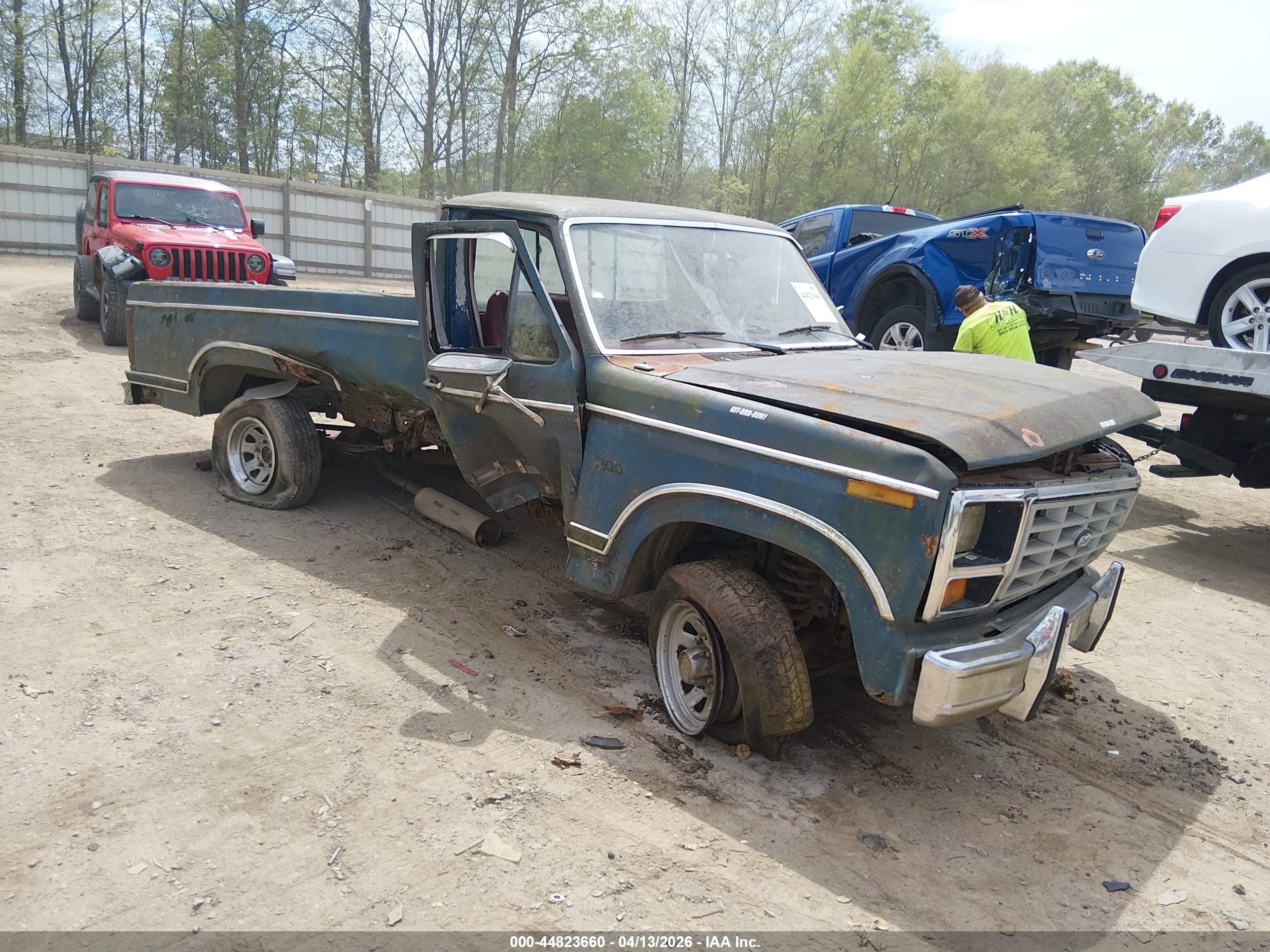 1983 Ford F100   Black vin: 1FTCF10Y9DNA64098