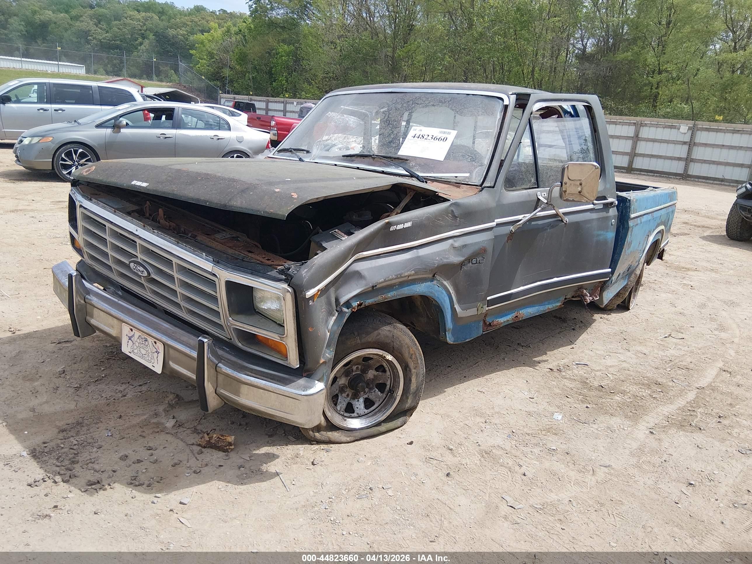 1983 Ford F100   Black vin: 1FTCF10Y9DNA64098