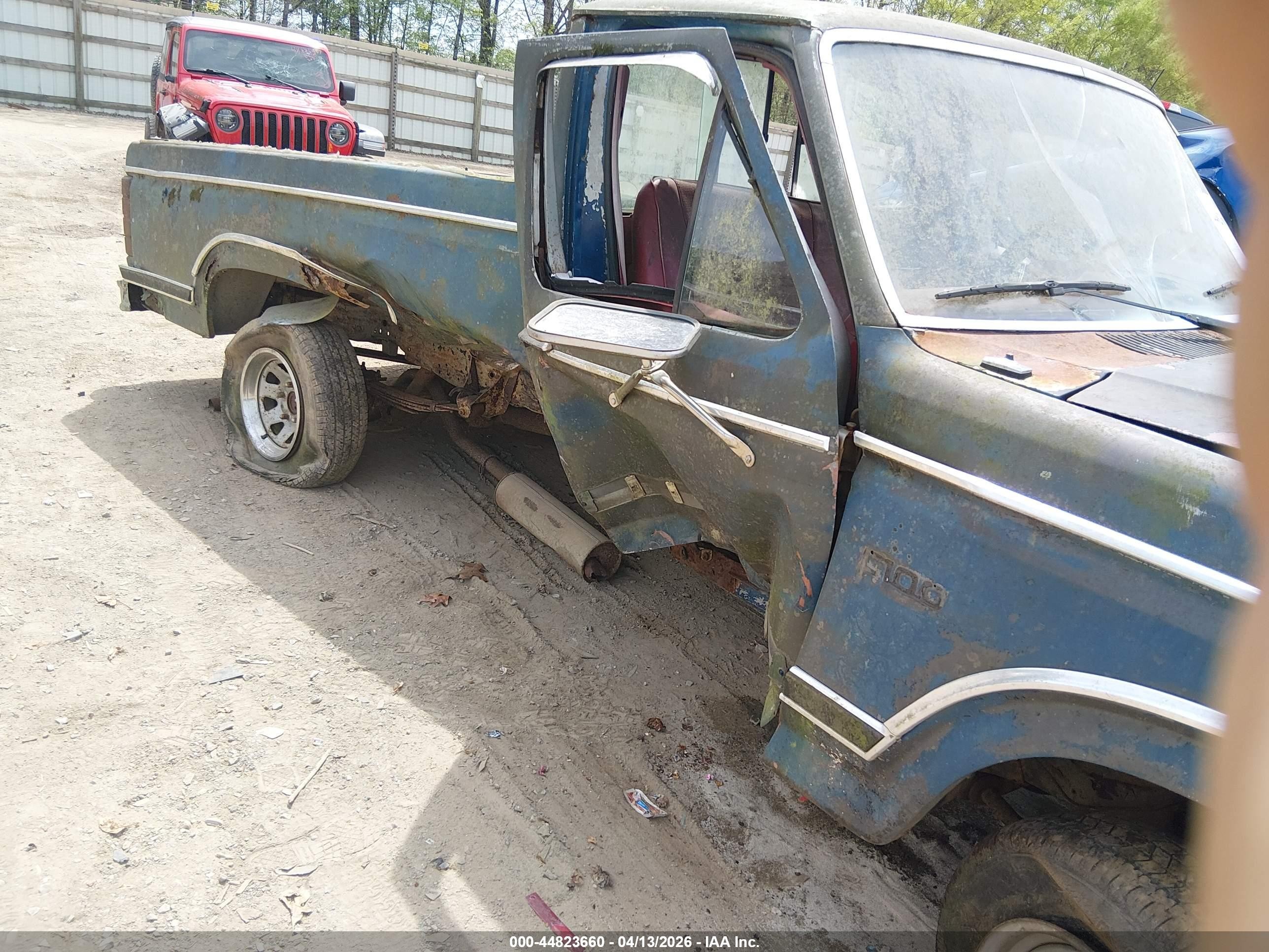 1983 Ford F100   Black vin: 1FTCF10Y9DNA64098