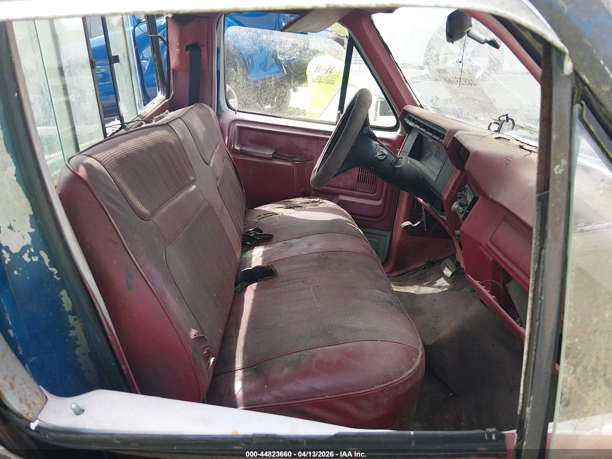 1983 Ford F100   Black vin: 1FTCF10Y9DNA64098