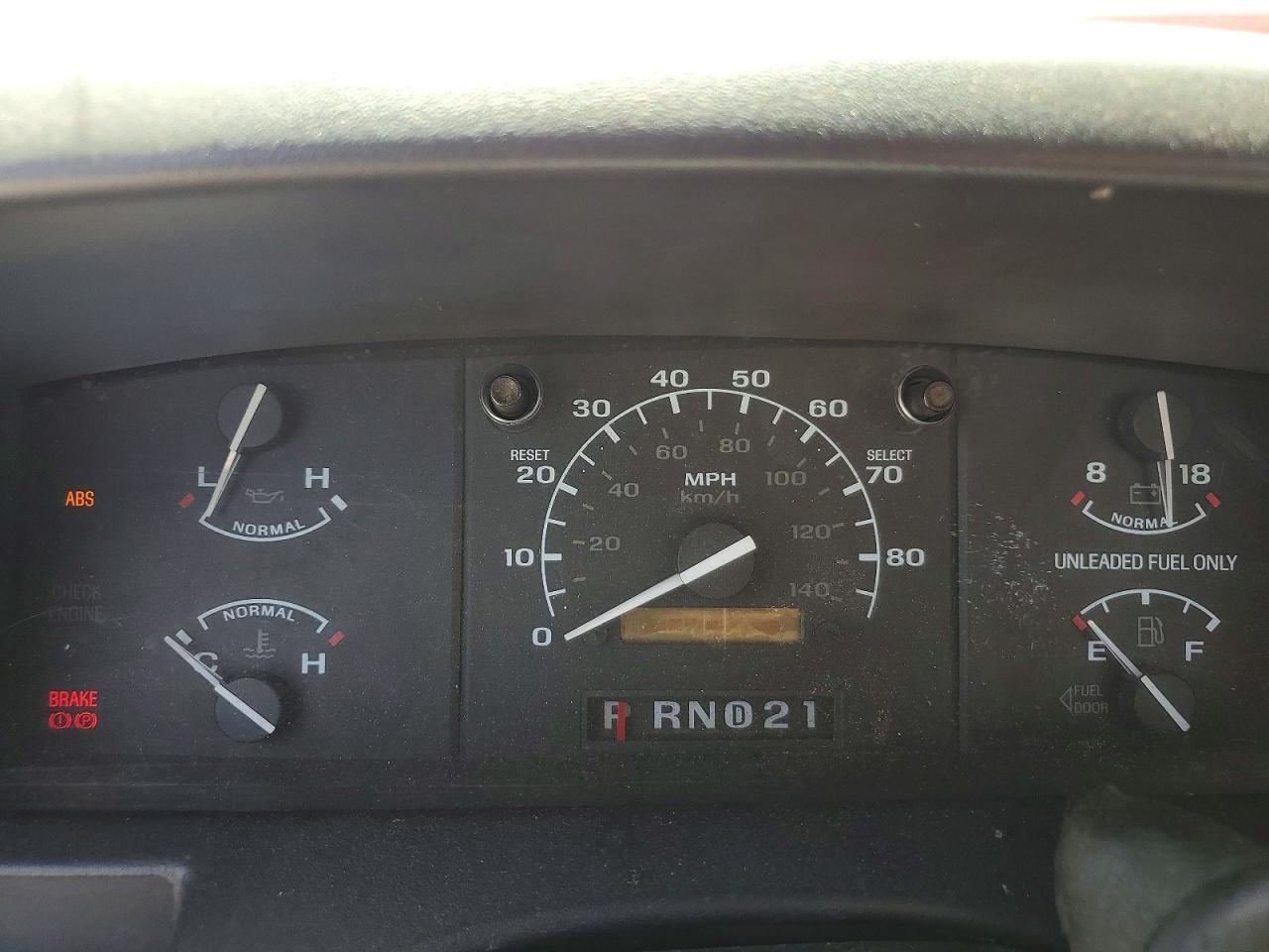 1993 Ford F150 Burgundy vin: 1FTCF15N1PKA99660