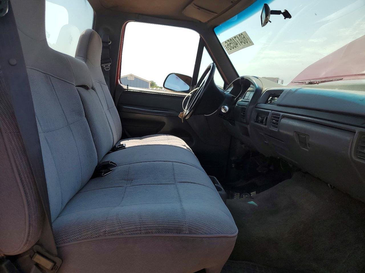 1993 Ford F150 Red vin: 1FTCF15N4PKB96545