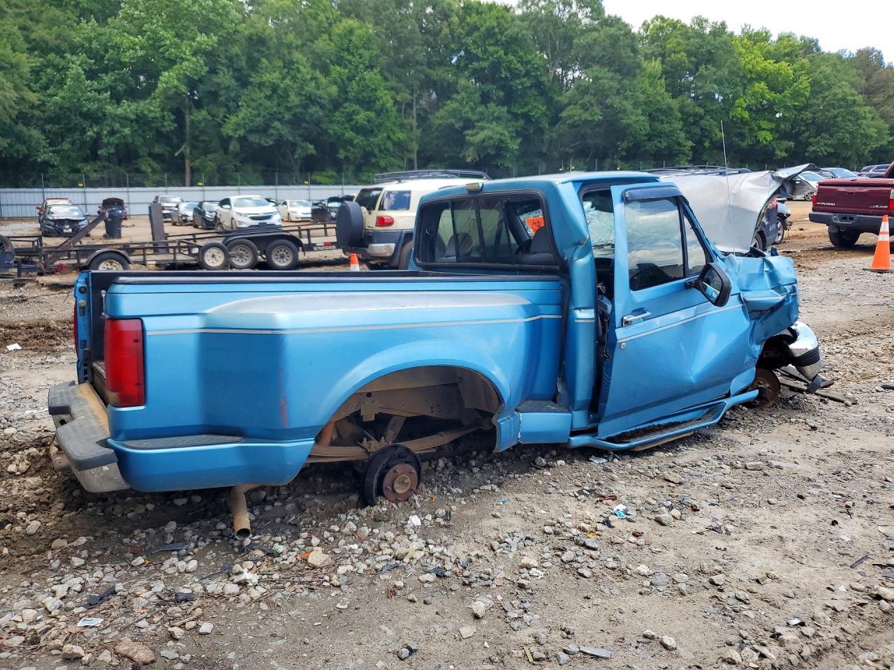 1992 Ford F150 Синий vin: 1FTCF15NXNKA88671