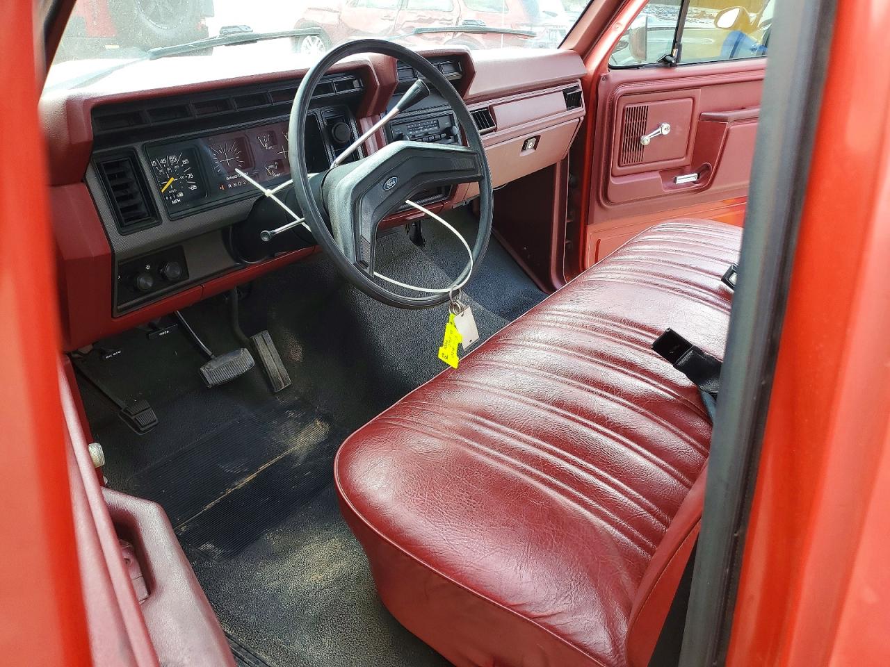 1986 Ford F150 Red vin: 1FTCF15Y2GLA96898