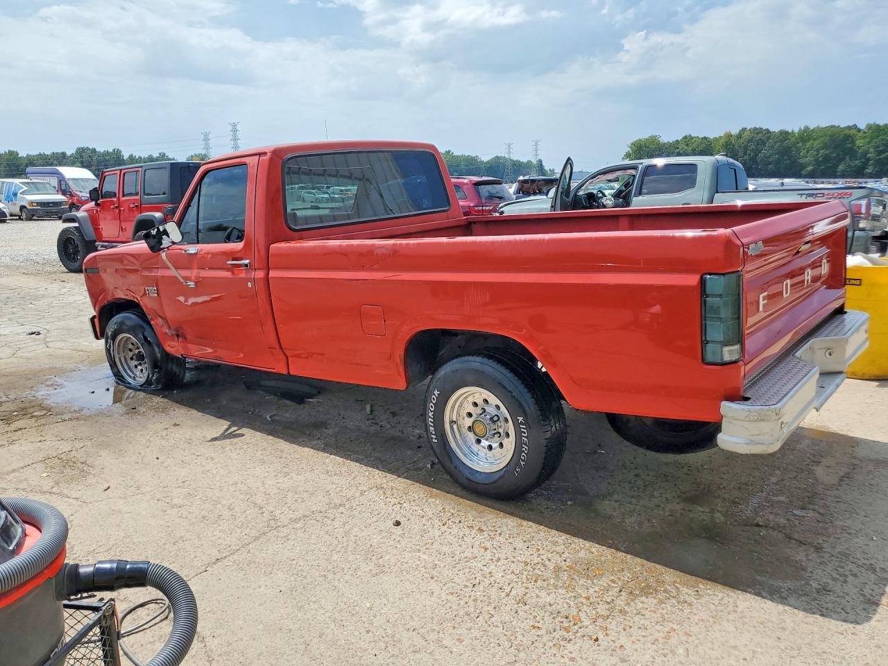 1986 Ford F150 Red vin: 1FTCF15Y2GLA96898