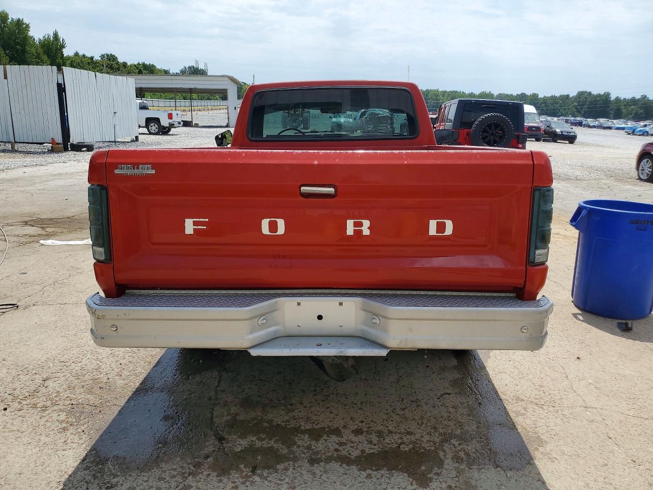 1986 Ford F150 Red vin: 1FTCF15Y2GLA96898
