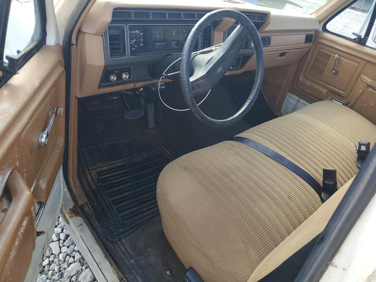 1984 Ford F150 White vin: 1FTCF15Y4ENA83569
